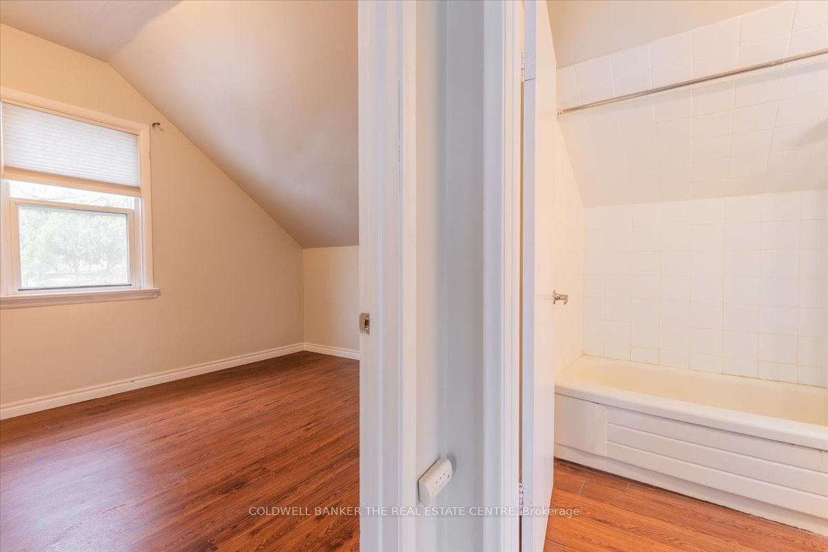 24 Maple Street Property Photo 37
