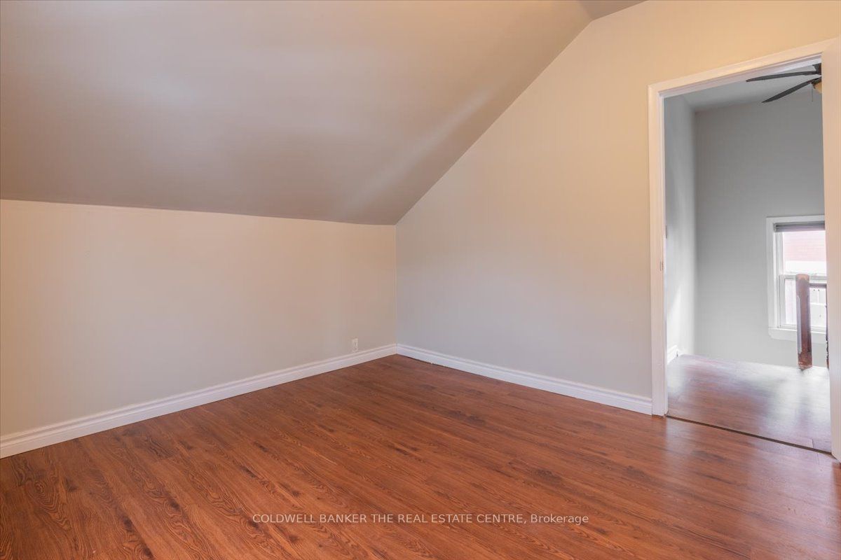 24 Maple Street Property Photo 41