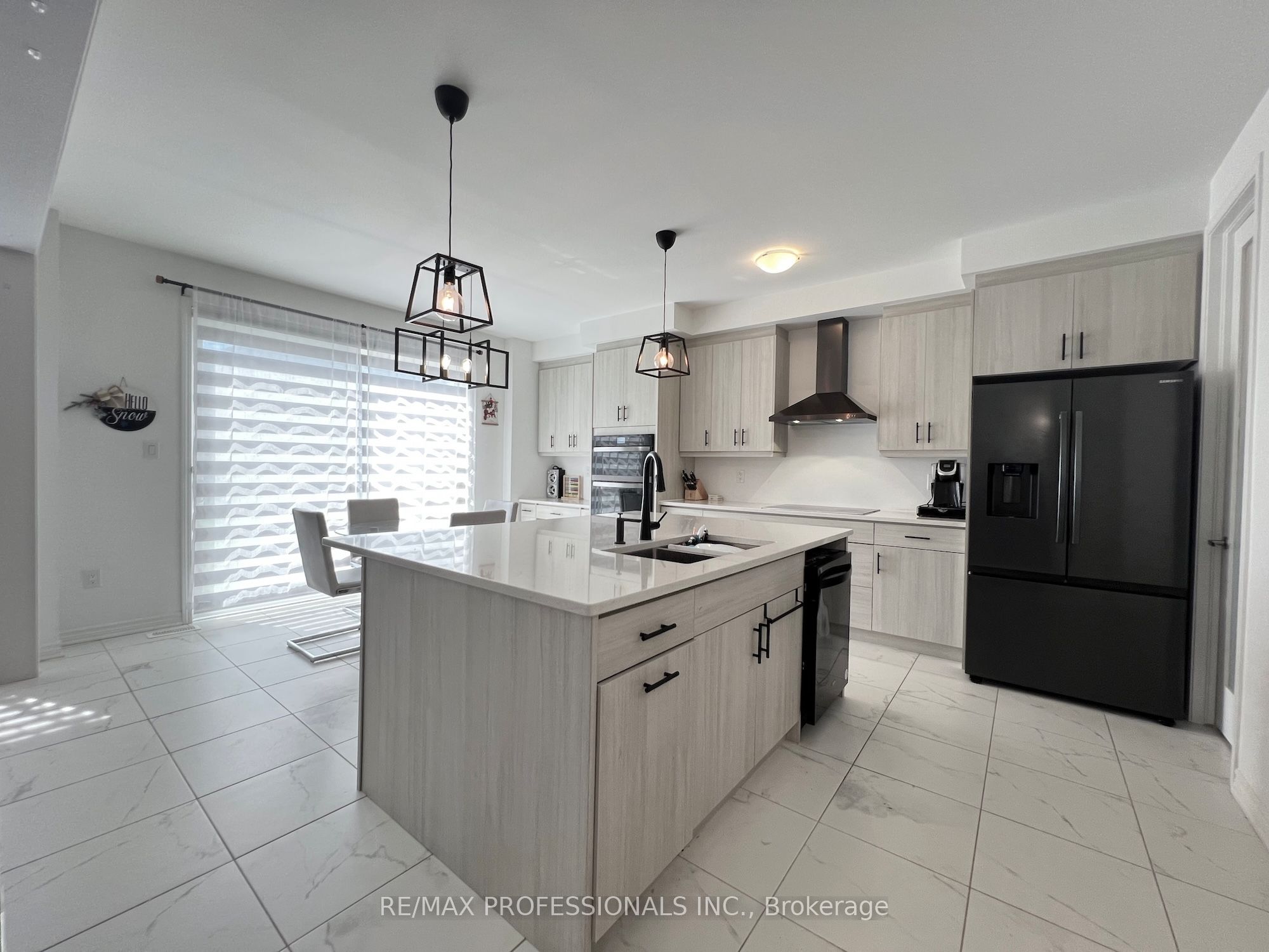 687 Lamb Street Property Photo 21