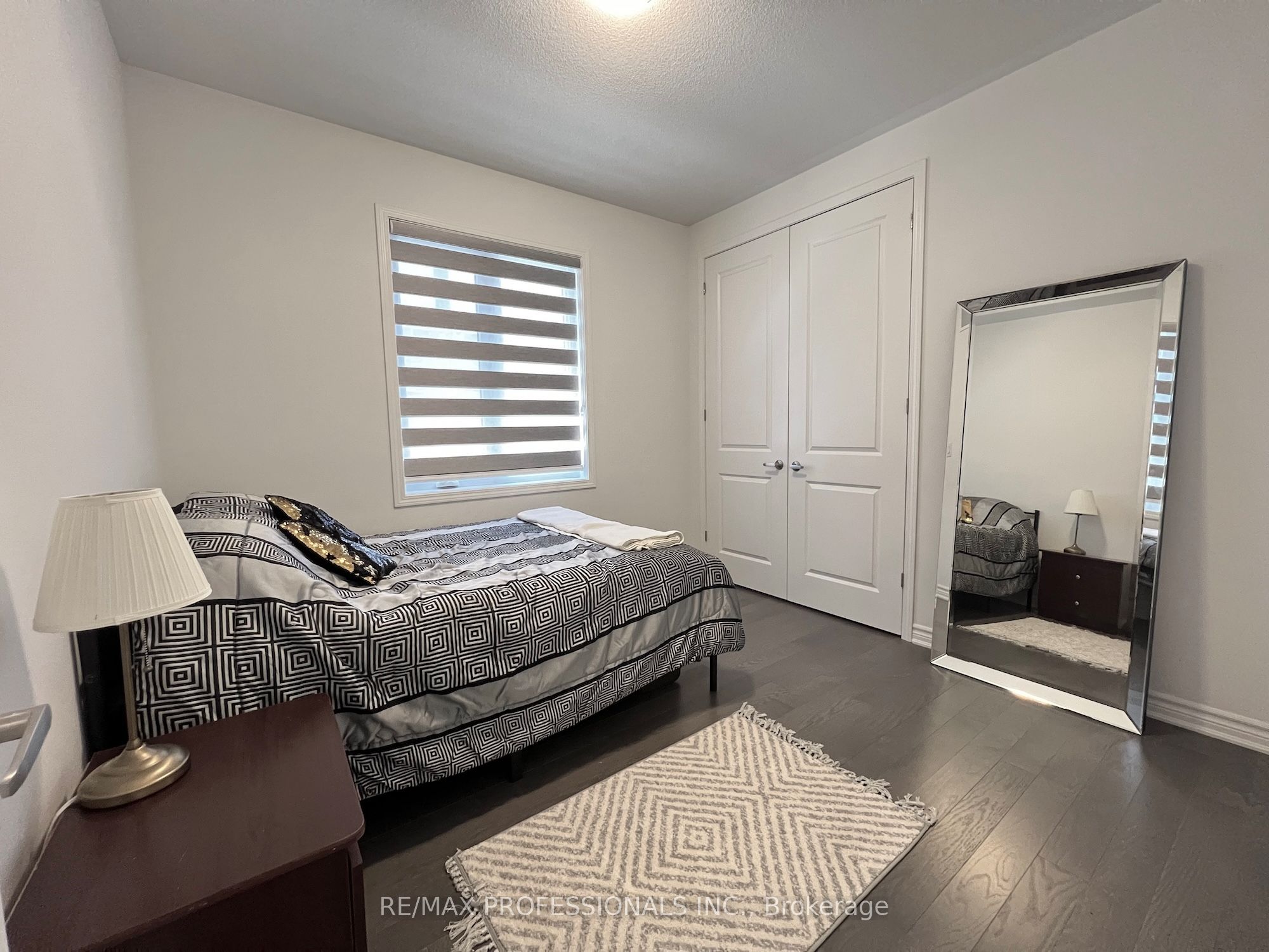687 Lamb Street Property Photo 32