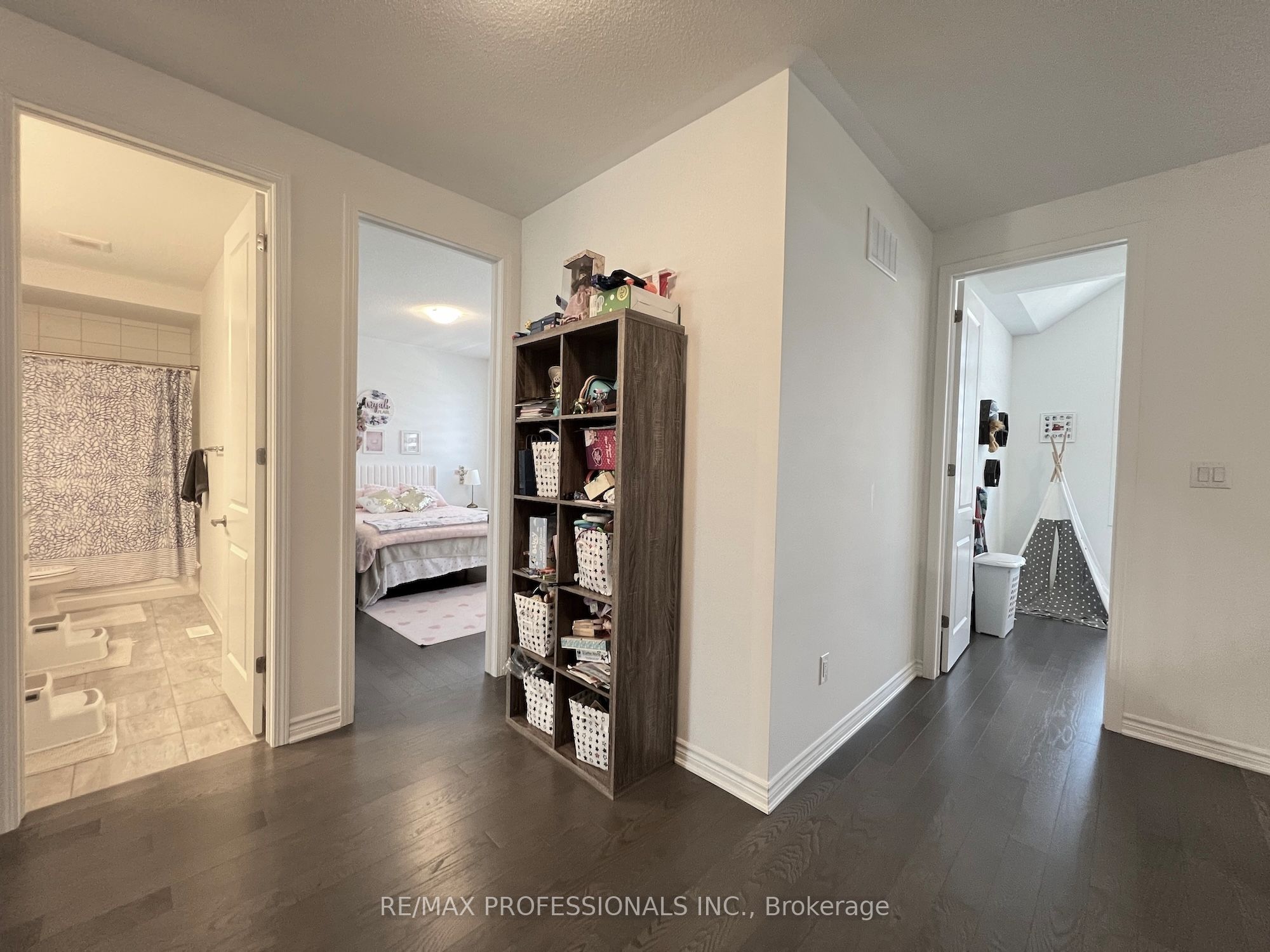 687 Lamb Street Property Photo 43