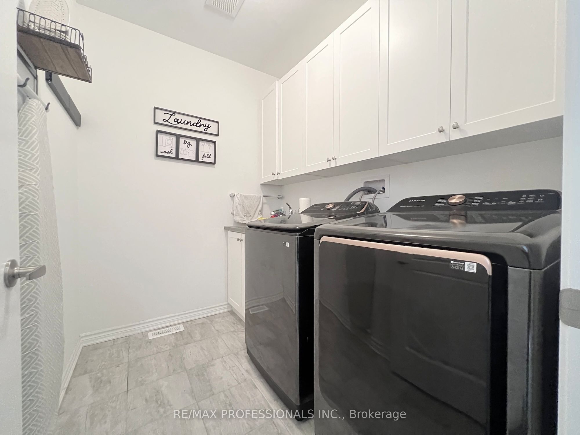 687 Lamb Street Property Photo 44