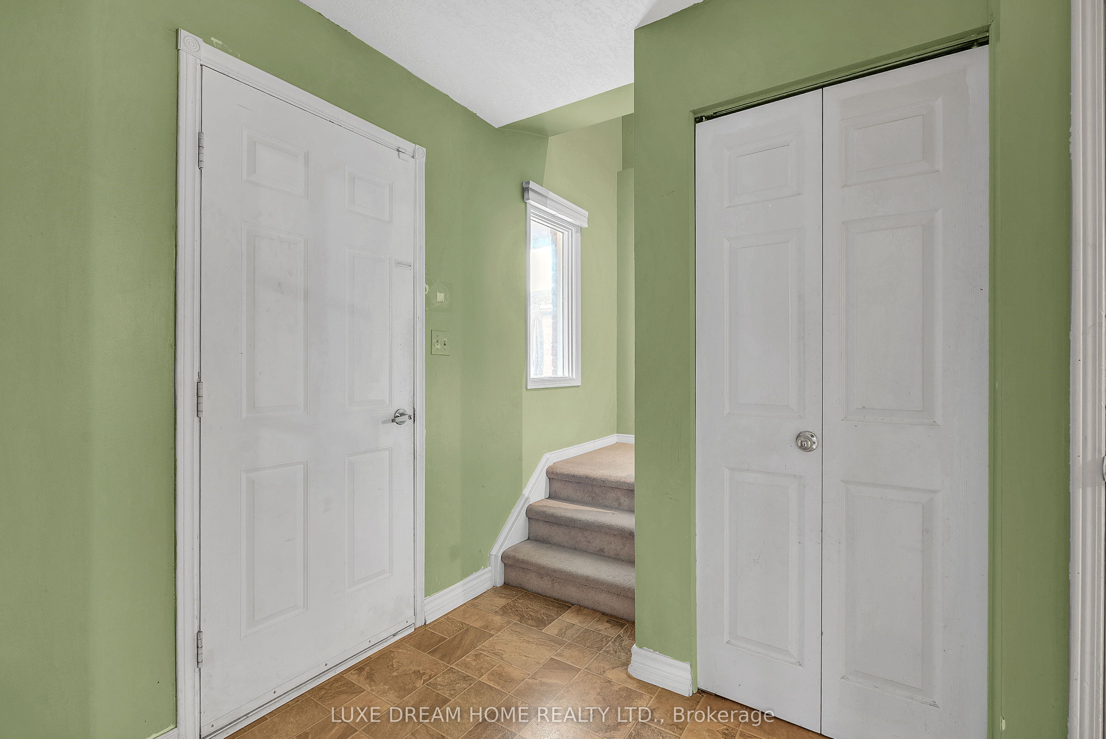 175 Albert Street Property Photo 8