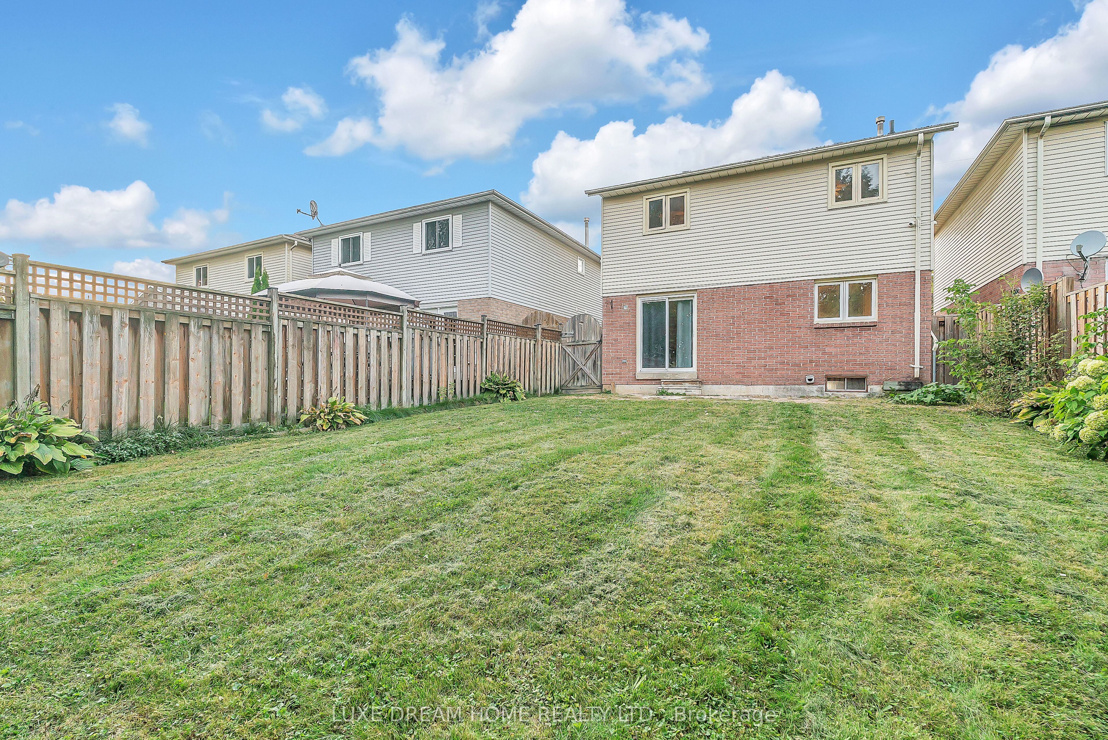 175 Albert Street Property Photo 37