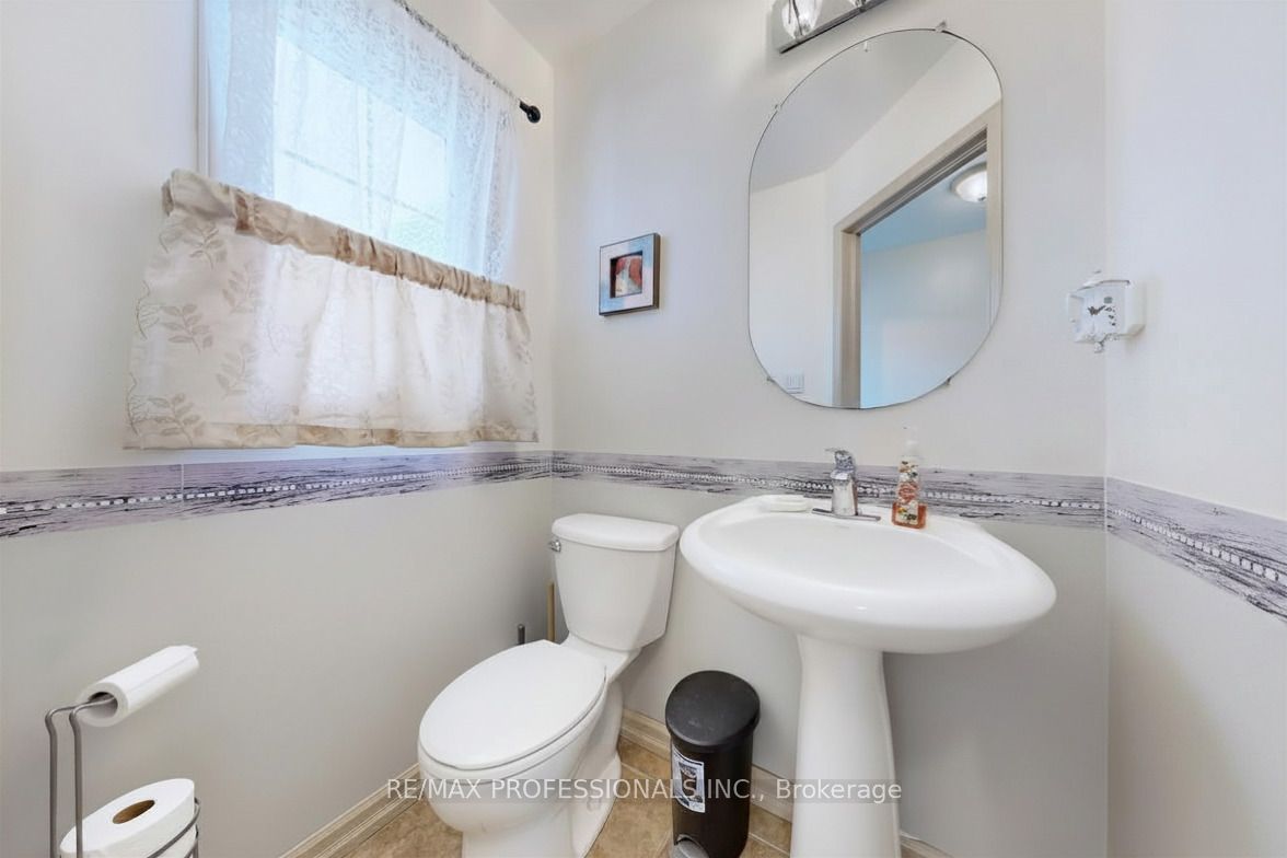 44 Shephard Avenue Property Photo 5
