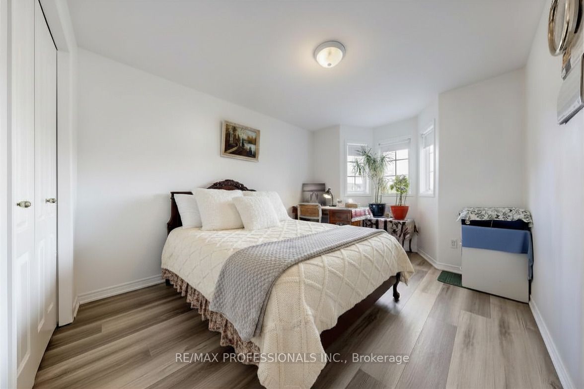 44 Shephard Avenue Property Photo 9