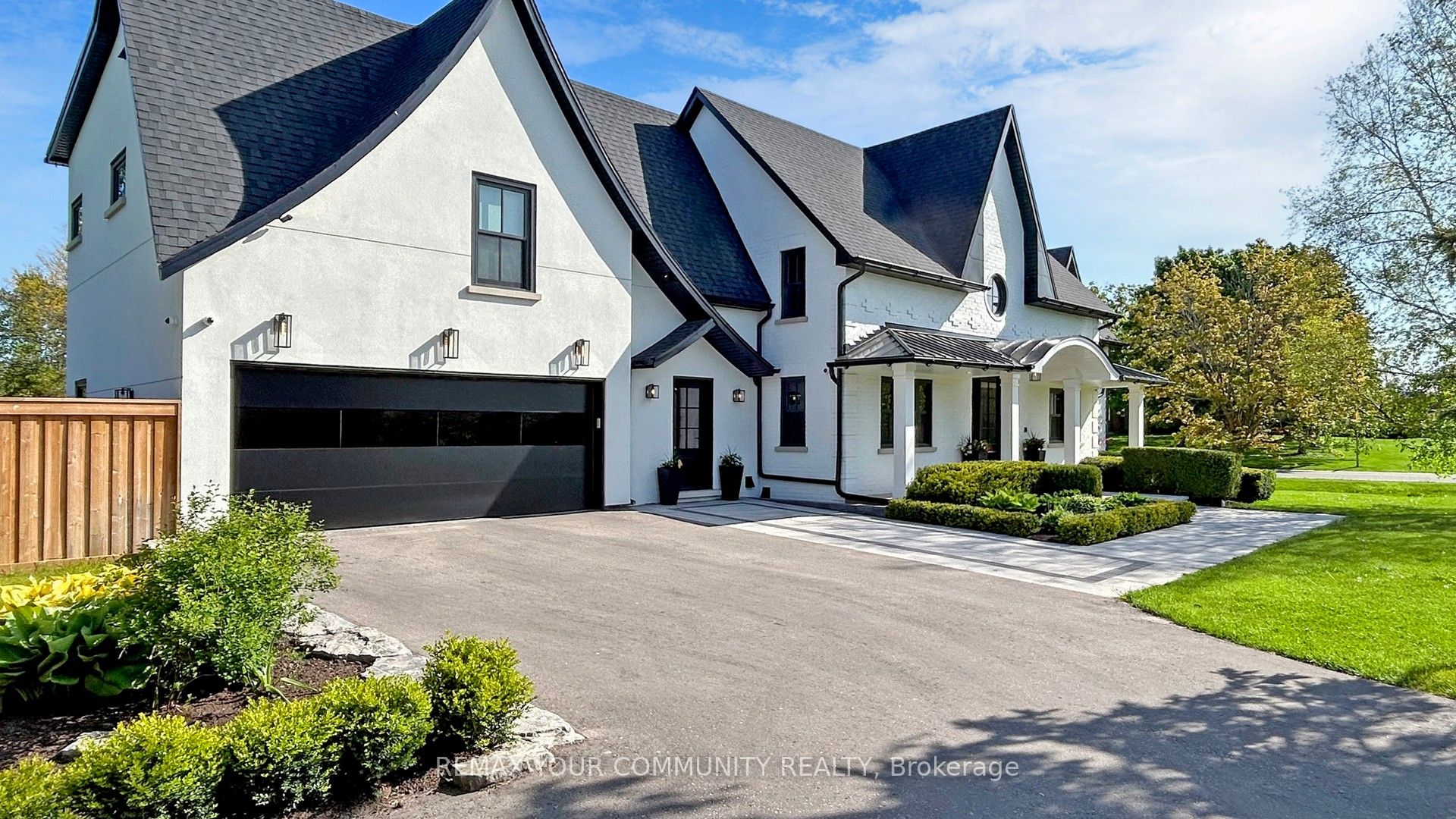 557 Aintree Drive Property Photo 1