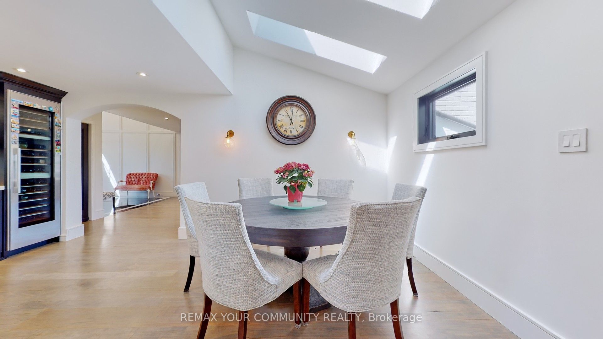 557 Aintree Drive Property Photo 9