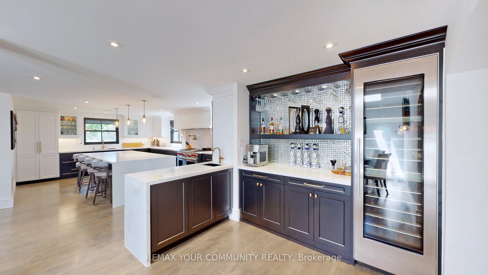 557 Aintree Drive Property Photo 11