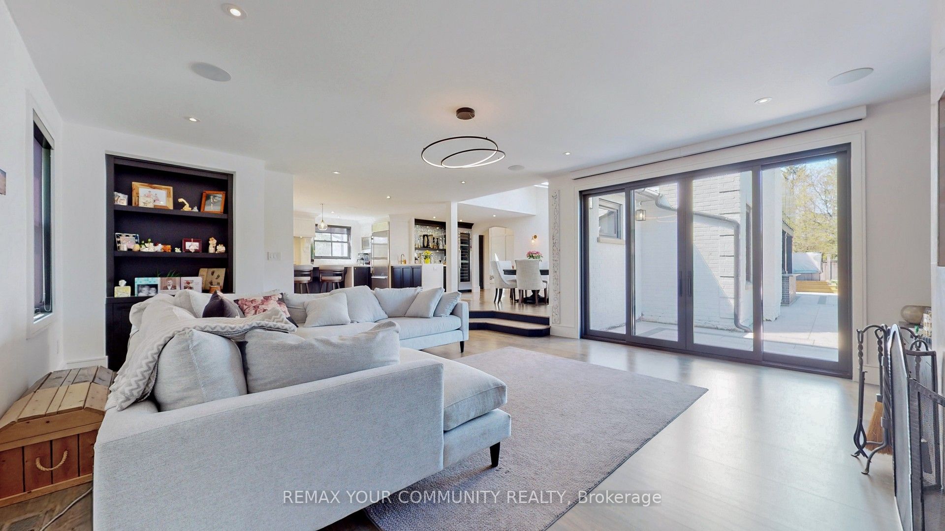 557 Aintree Drive Property Photo 18