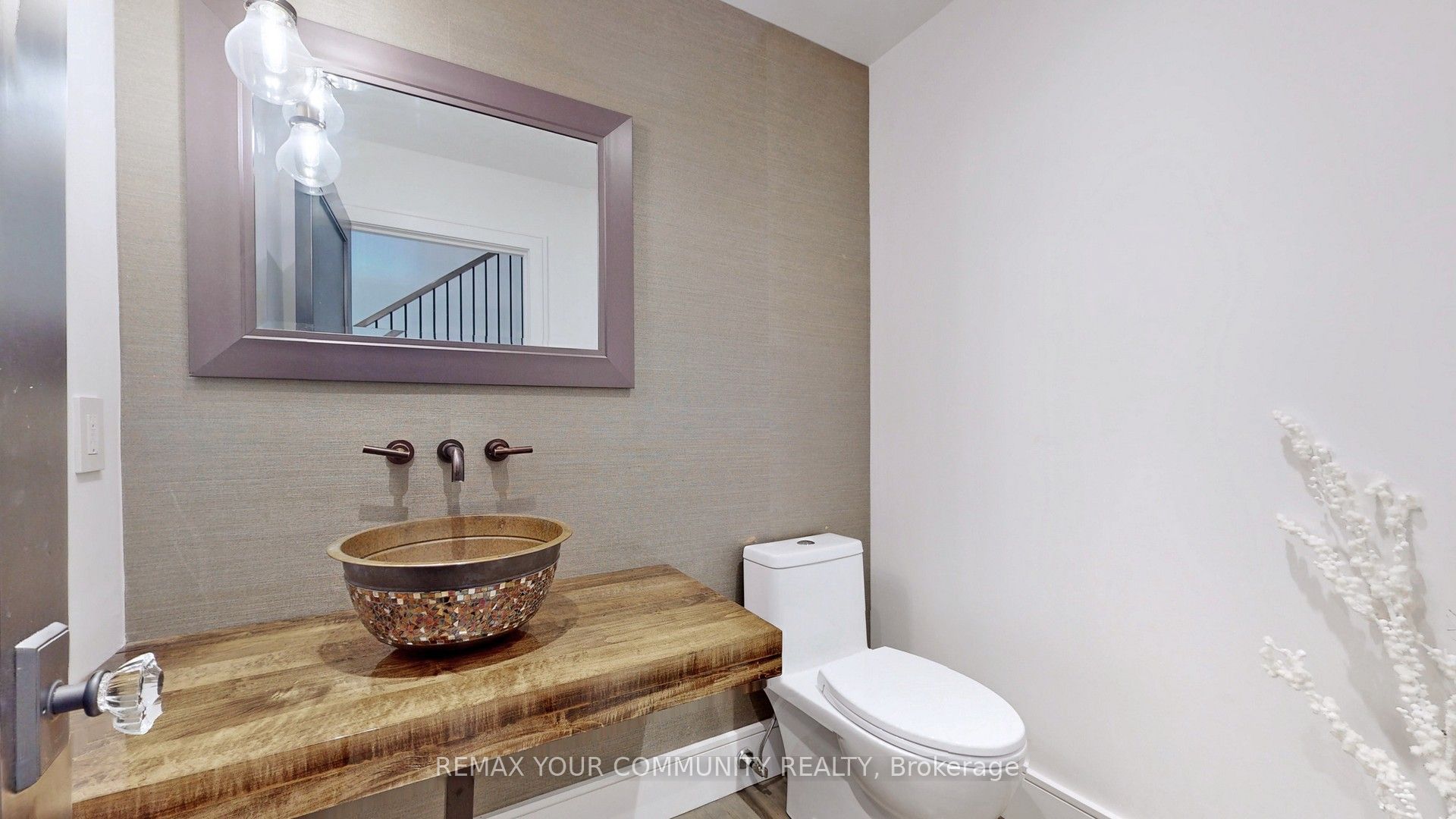 557 Aintree Drive Property Photo 21