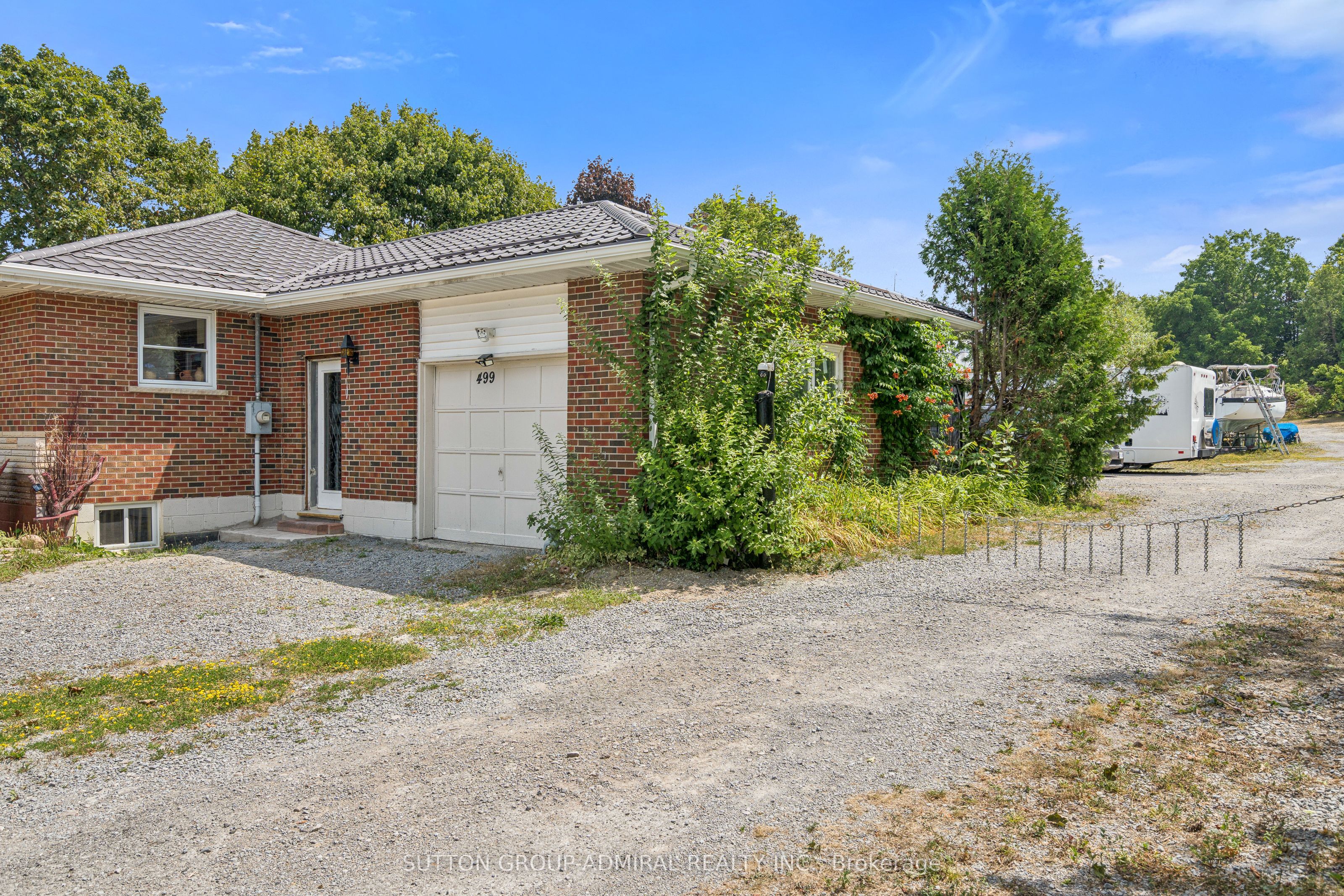 499 York Street Property Photo 3