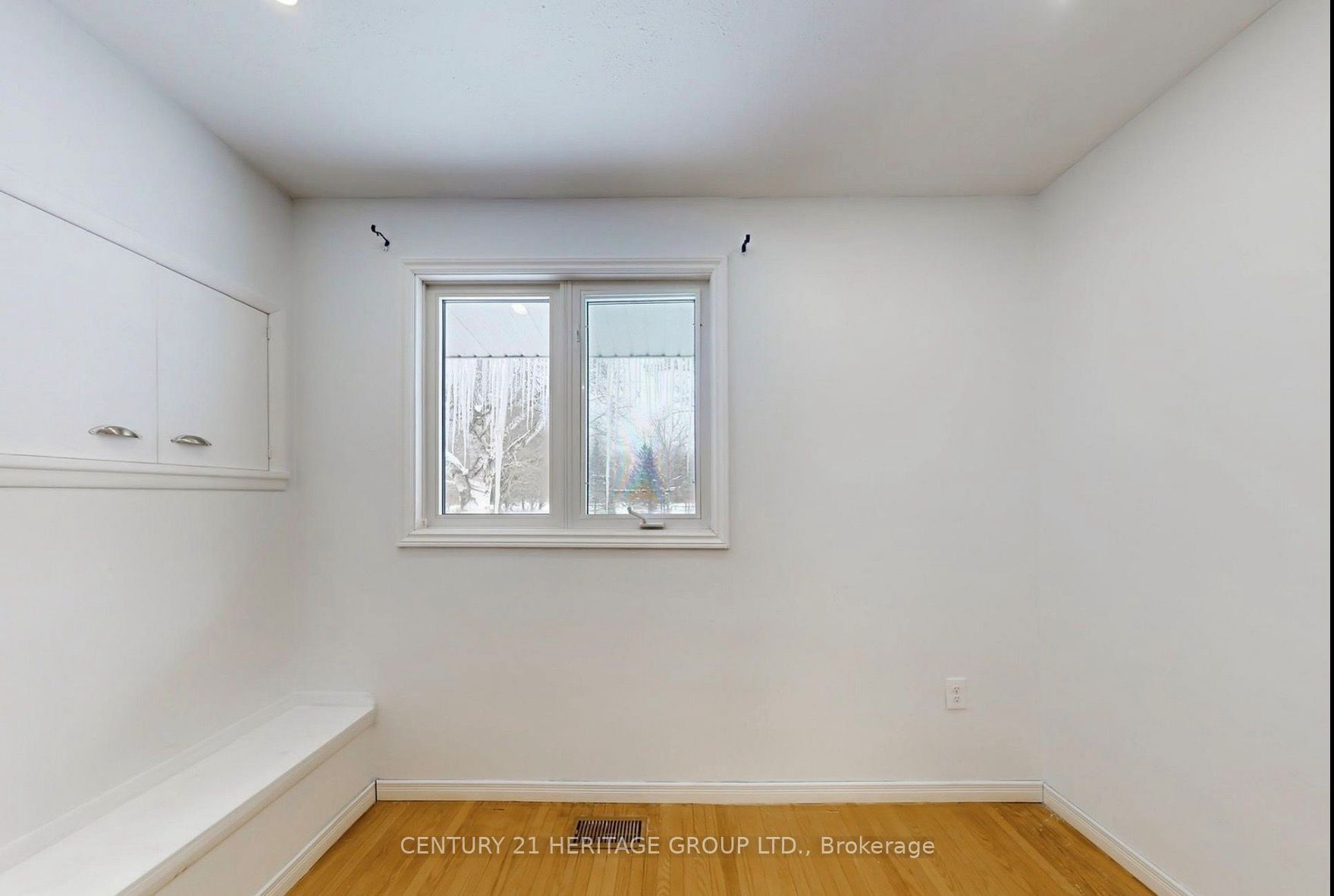 20015 Bathurst Street Property Photo 10