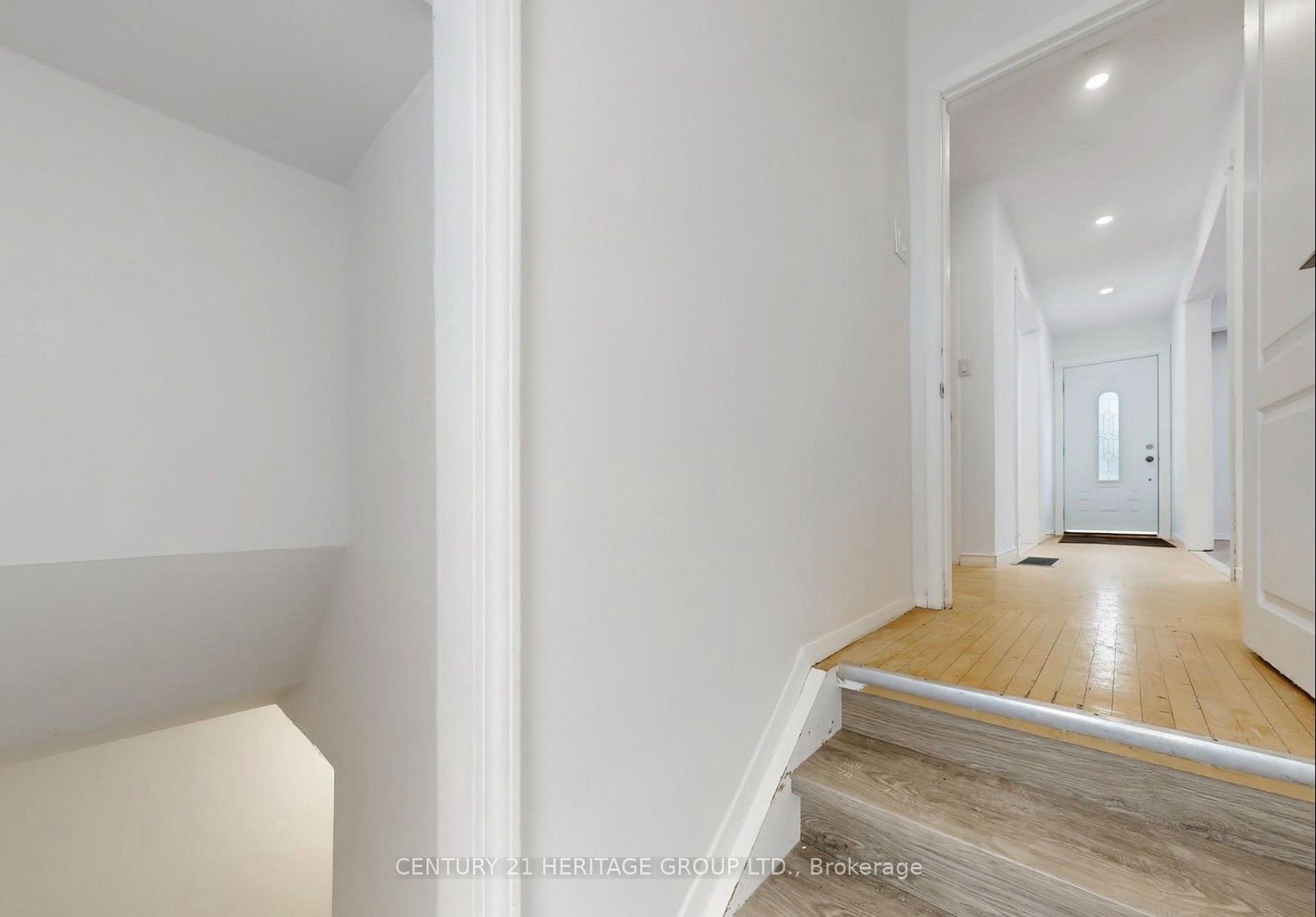 20015 Bathurst Street Property Photo 14