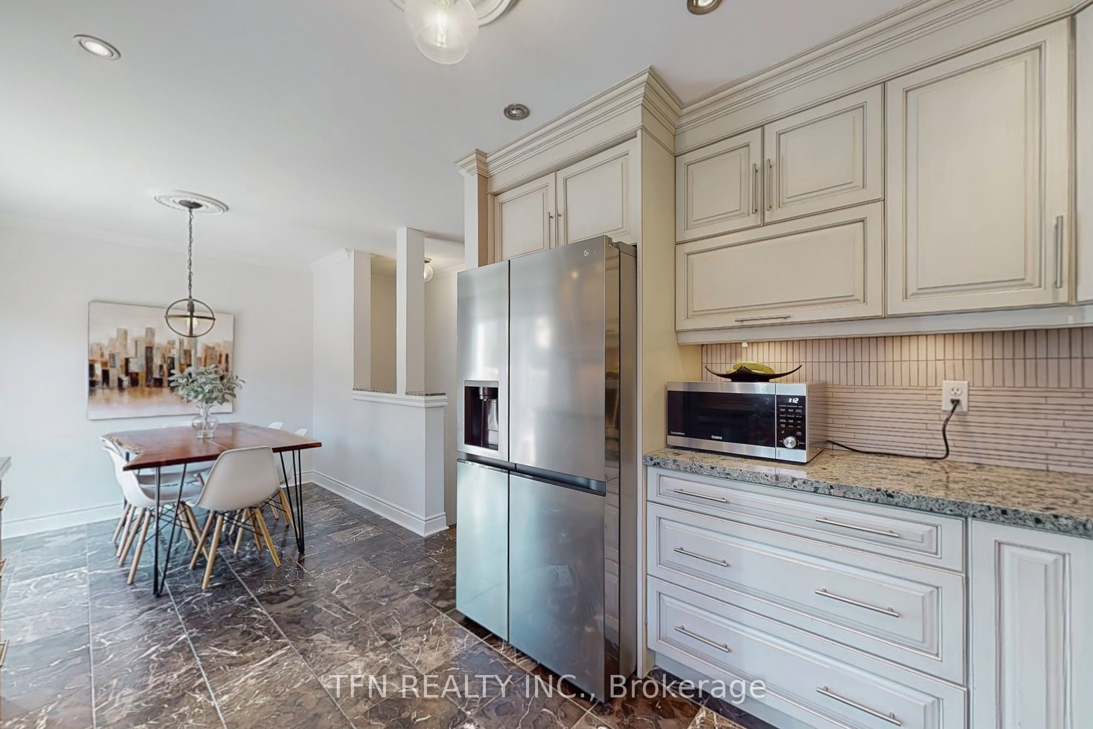 24 Lucerne Drive Property Photo 5