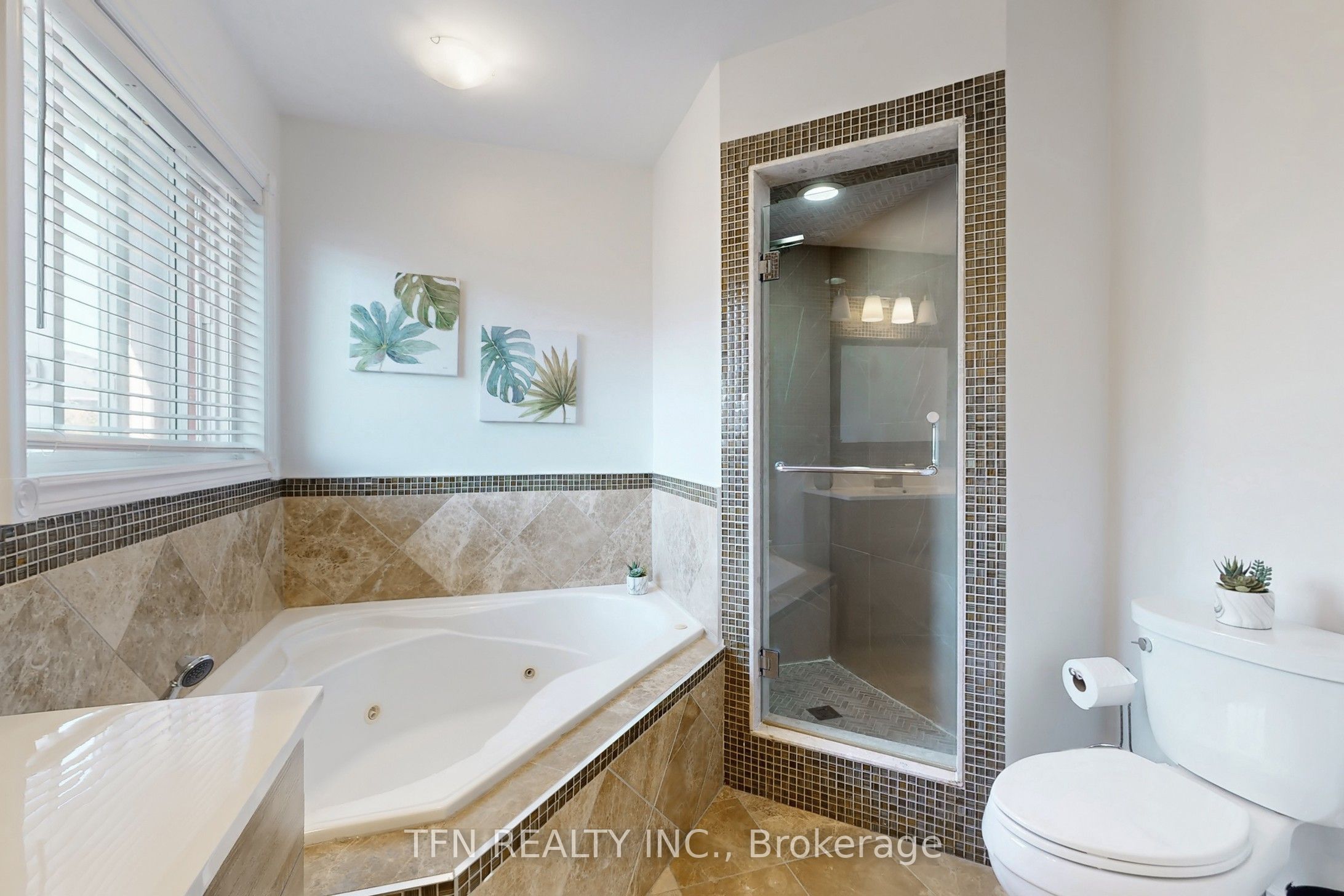 24 Lucerne Drive Property Photo 17