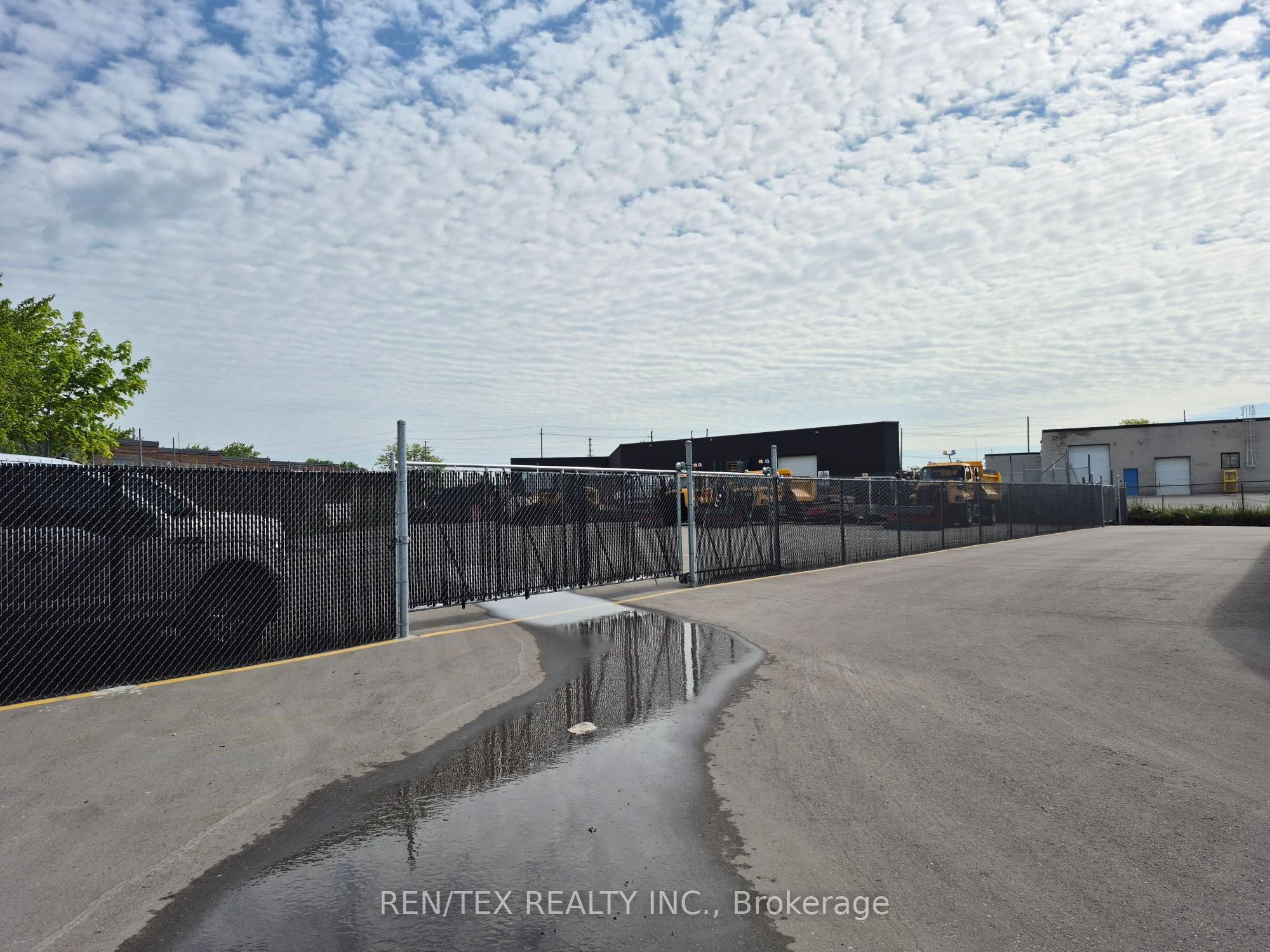 582 Rivermede Road 11-14 & 18-21 Property Photo 10