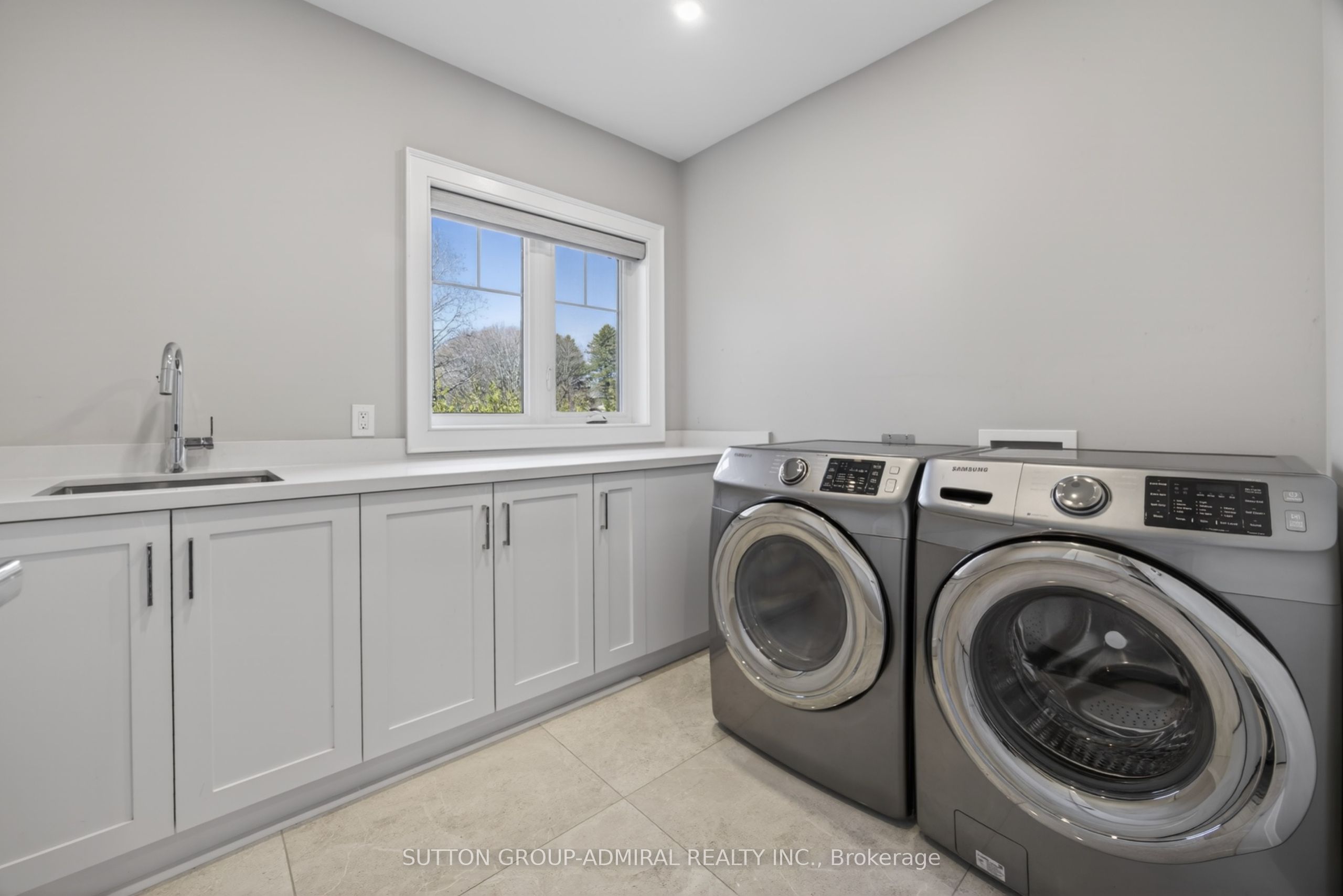 517 Aintree Drive Property Photo 16