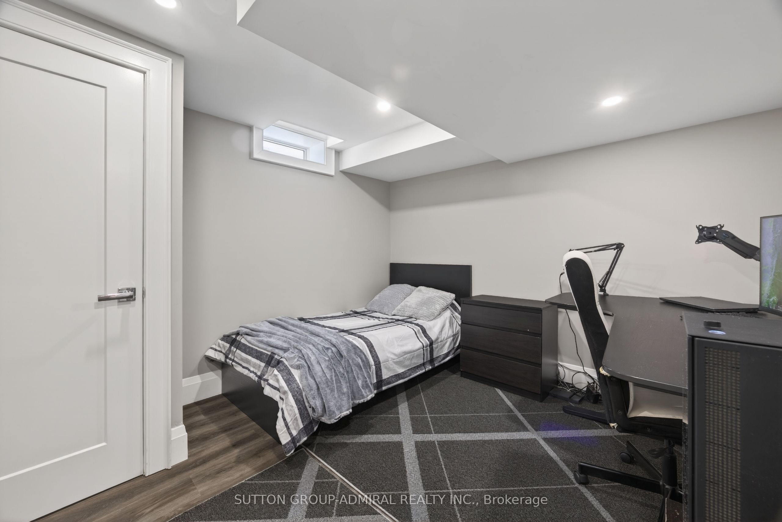 517 Aintree Drive Property Photo 36