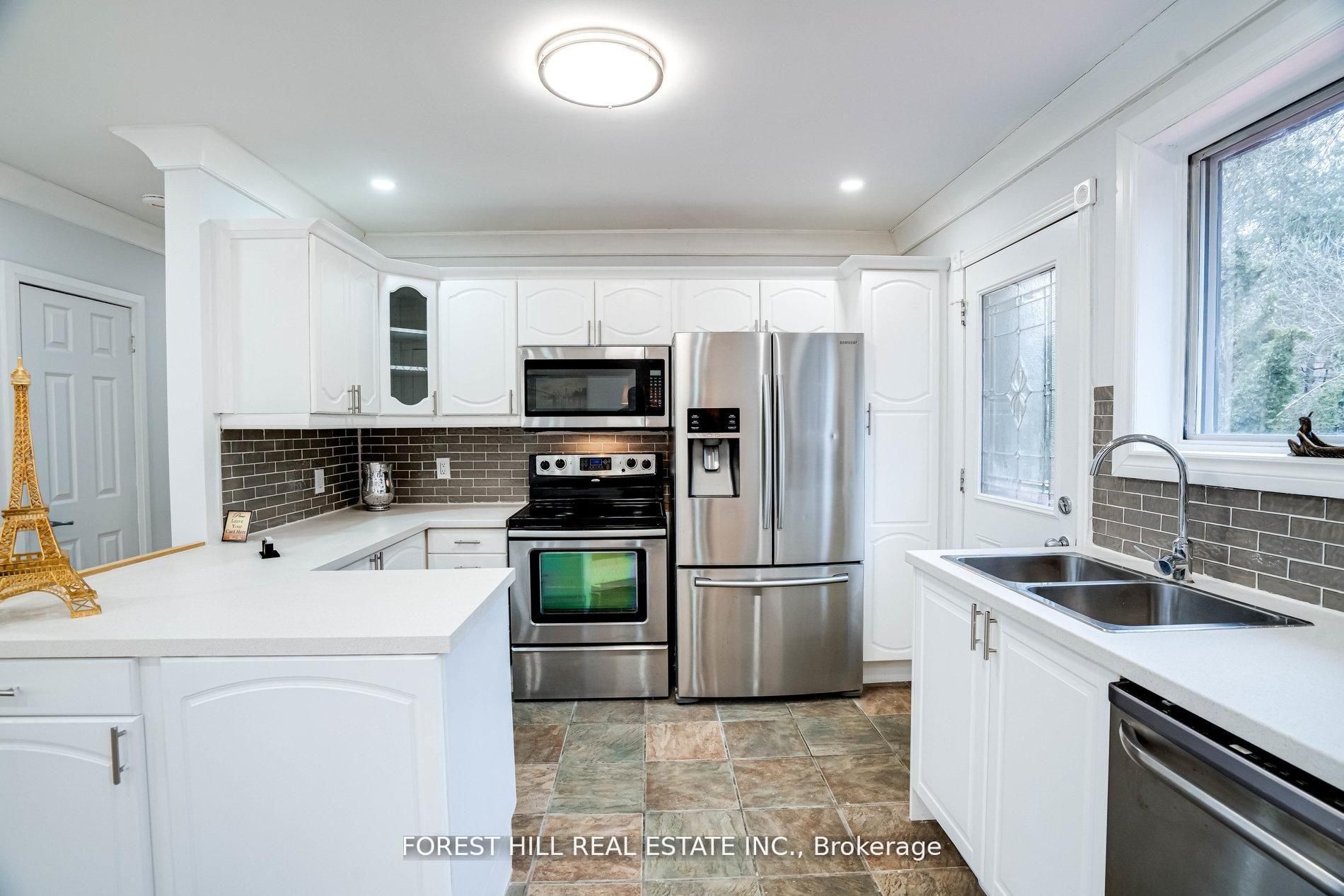 1 Willis Drive Property Photo 9