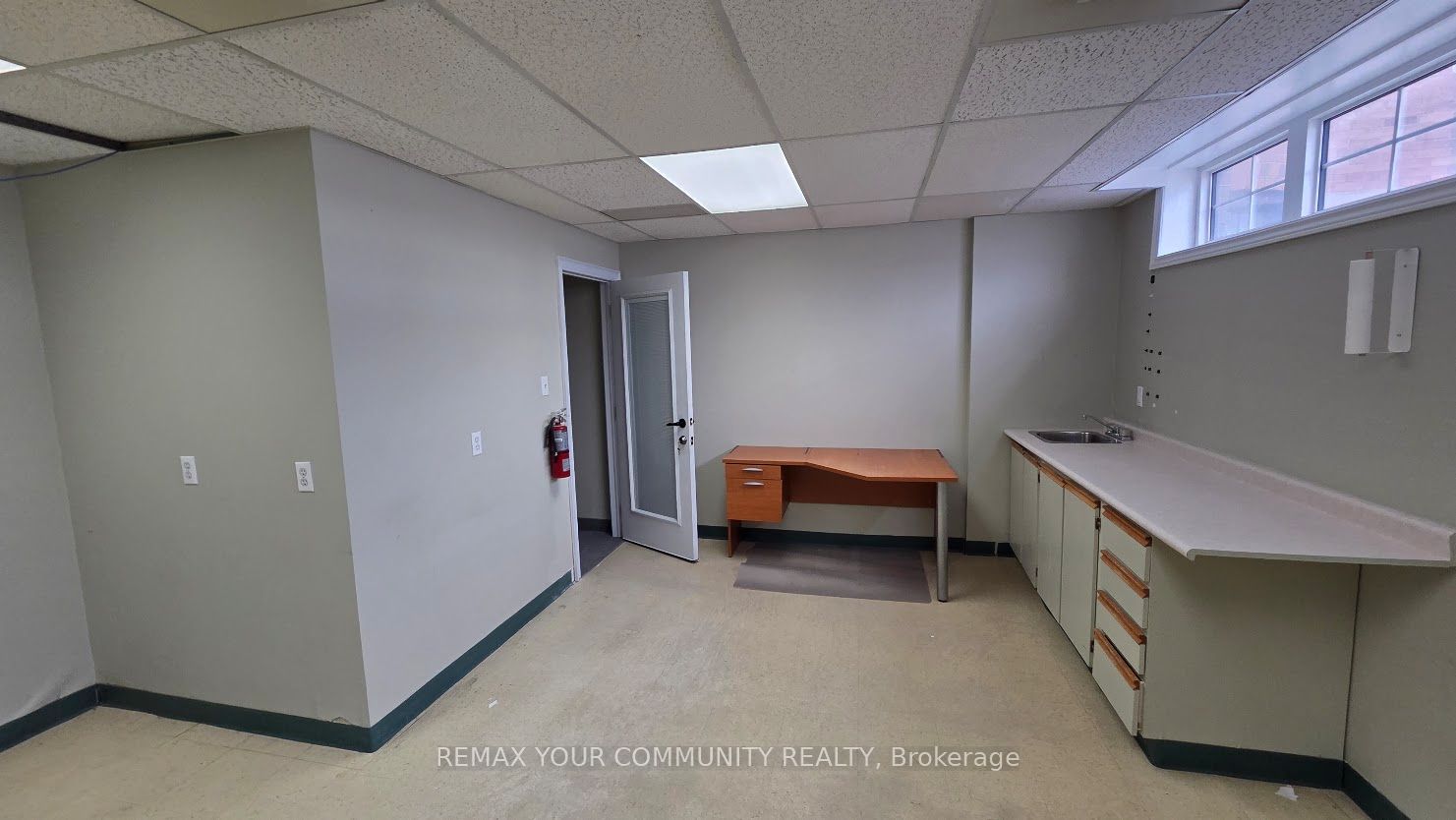 6060 Highway 7 E LL-D Property Photo 1