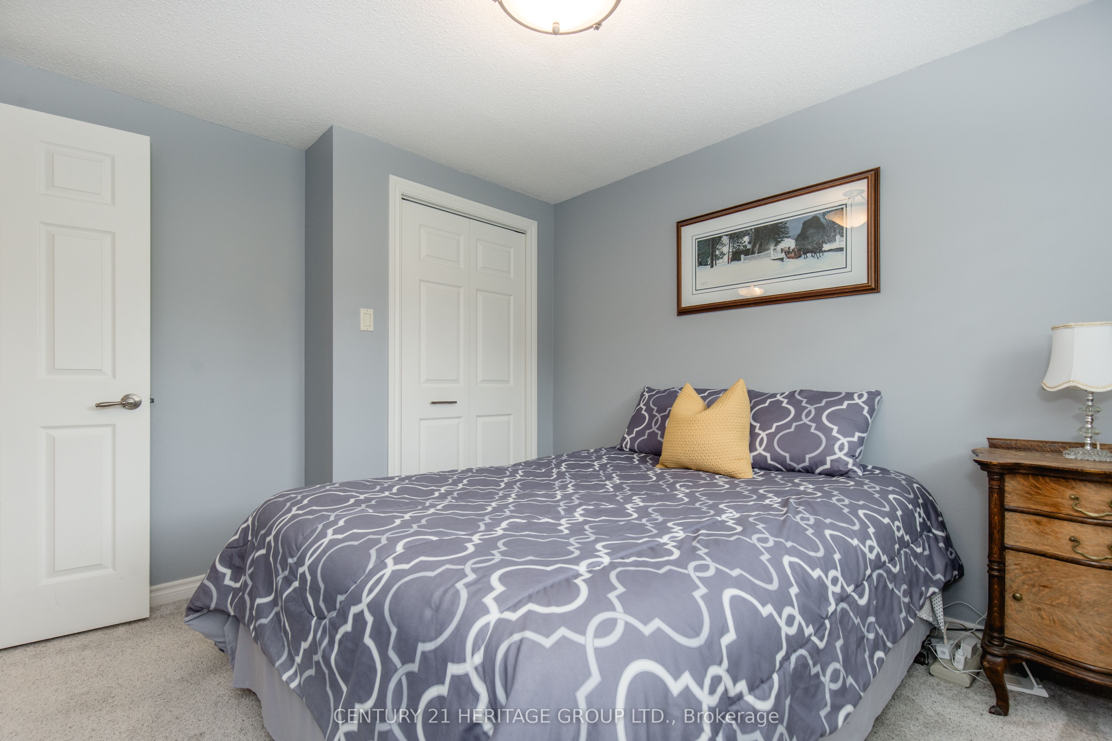 5827 7th Line Property Photo 20