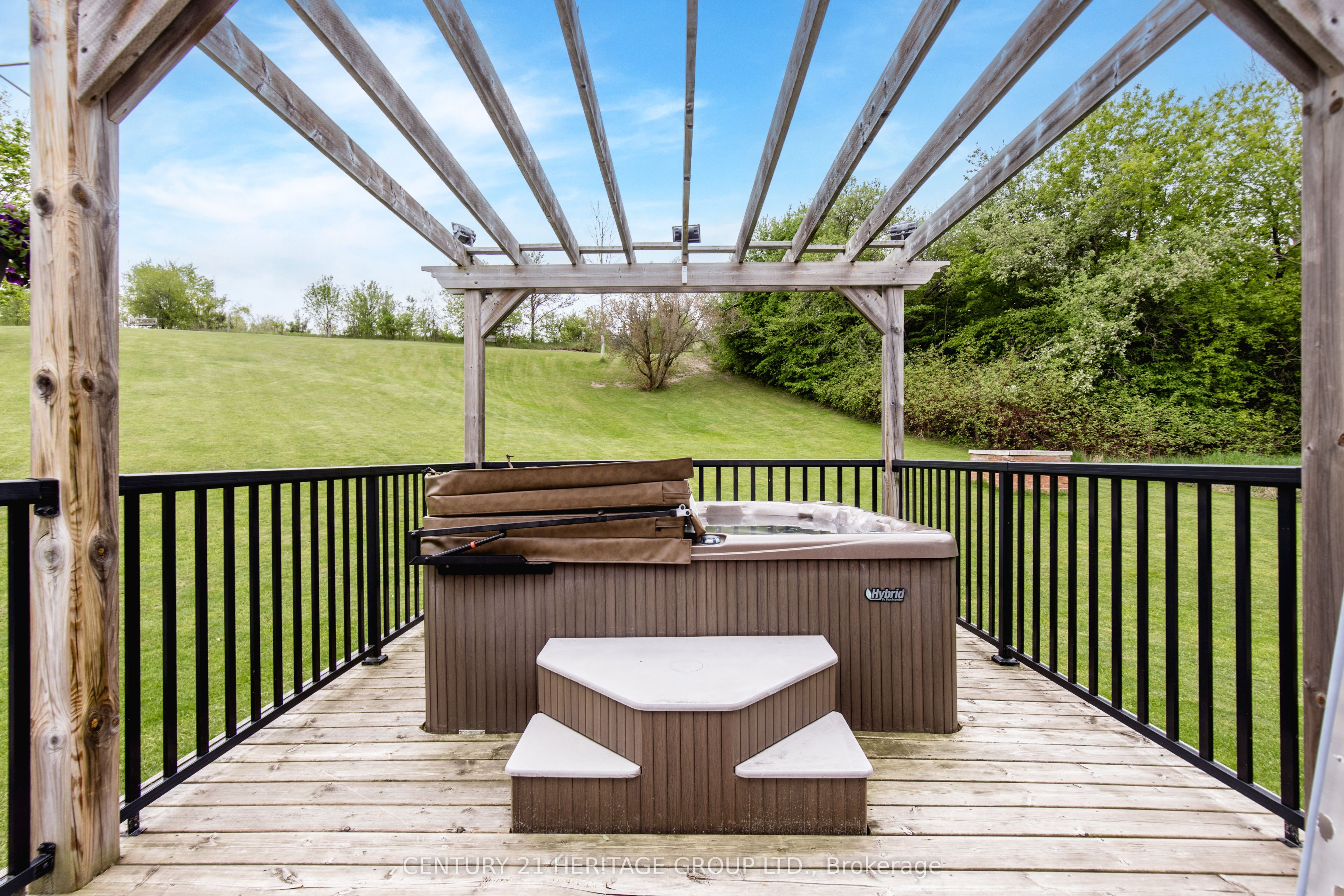 5827 7th Line Property Photo 25