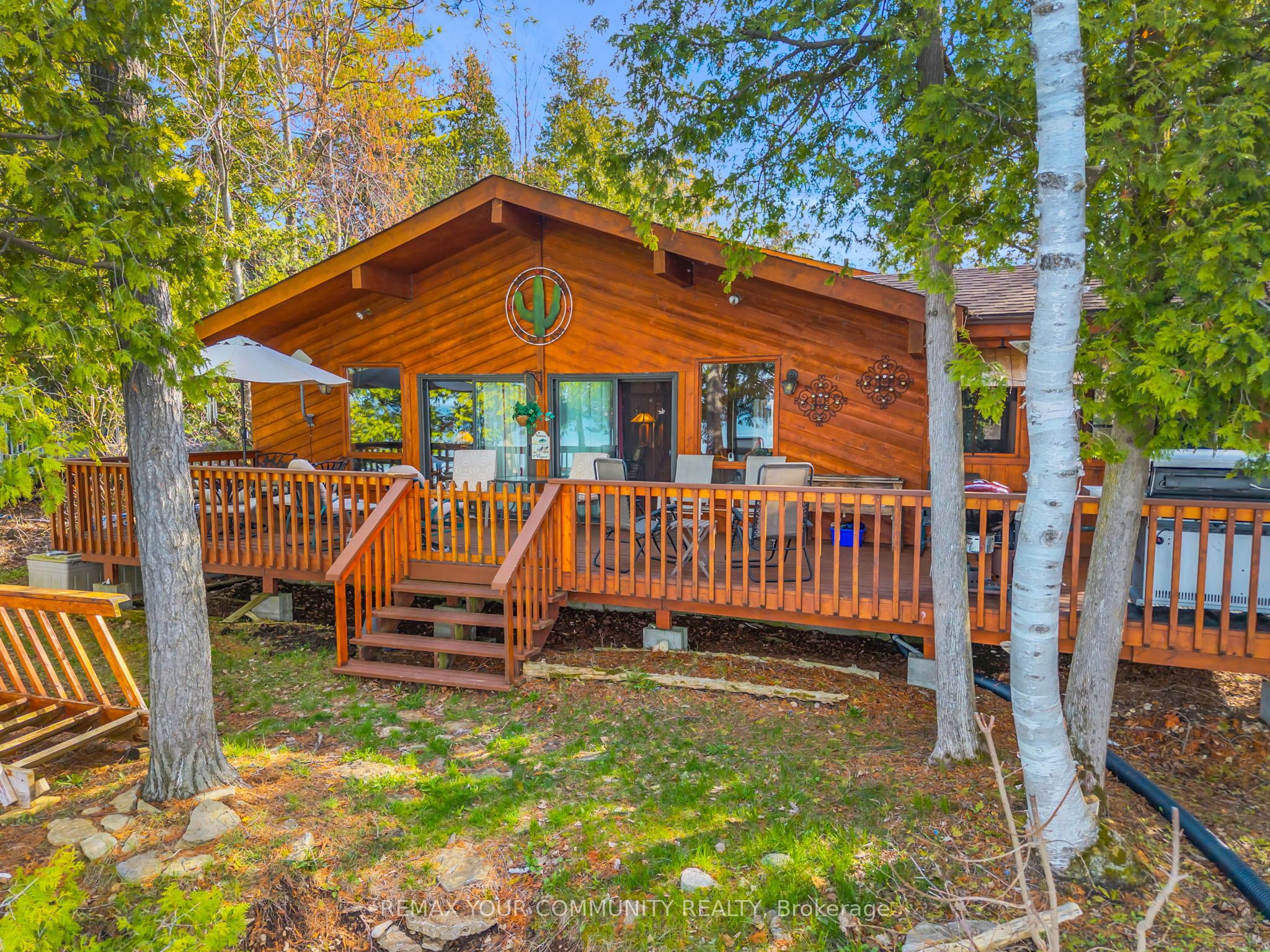 344 Loon Road E Property Photo 1
