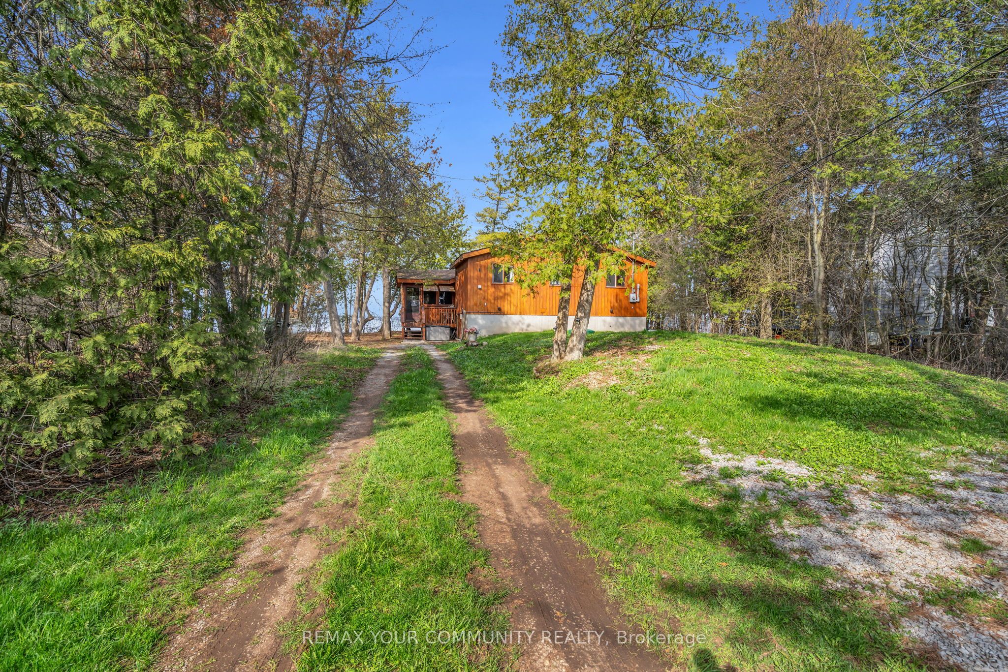344 Loon Road E Property Photo 5