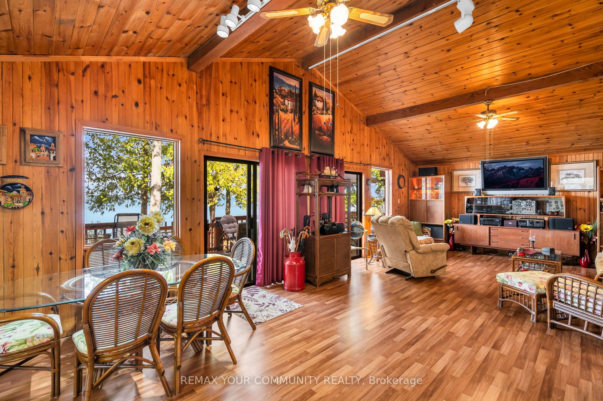 344 Loon Road E Property Photo 8