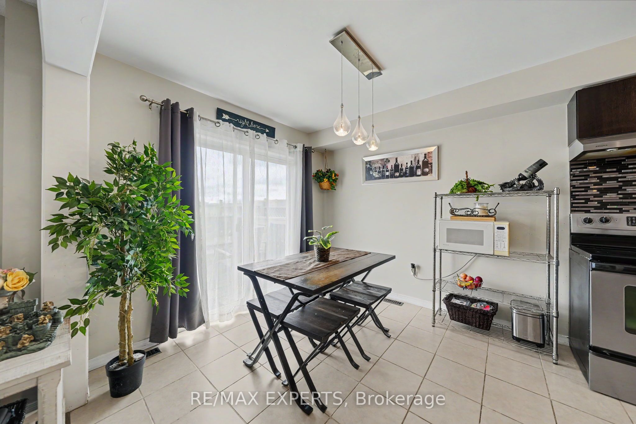 1261 Benson Street Property Photo 11