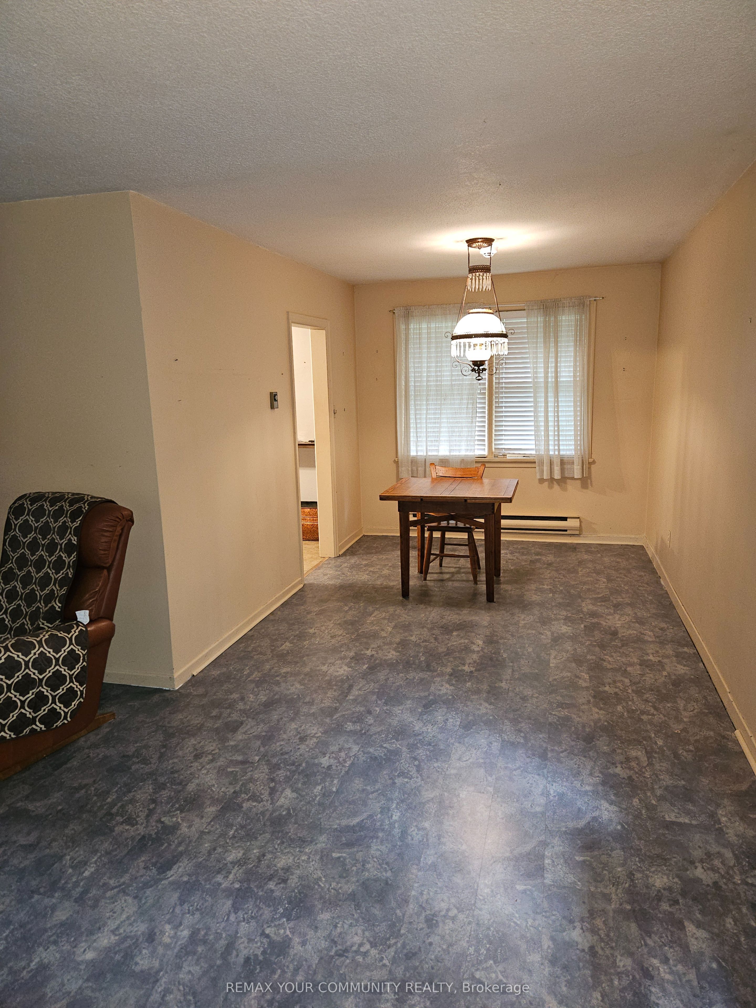 11419 Bathurst Street Property Photo 7
