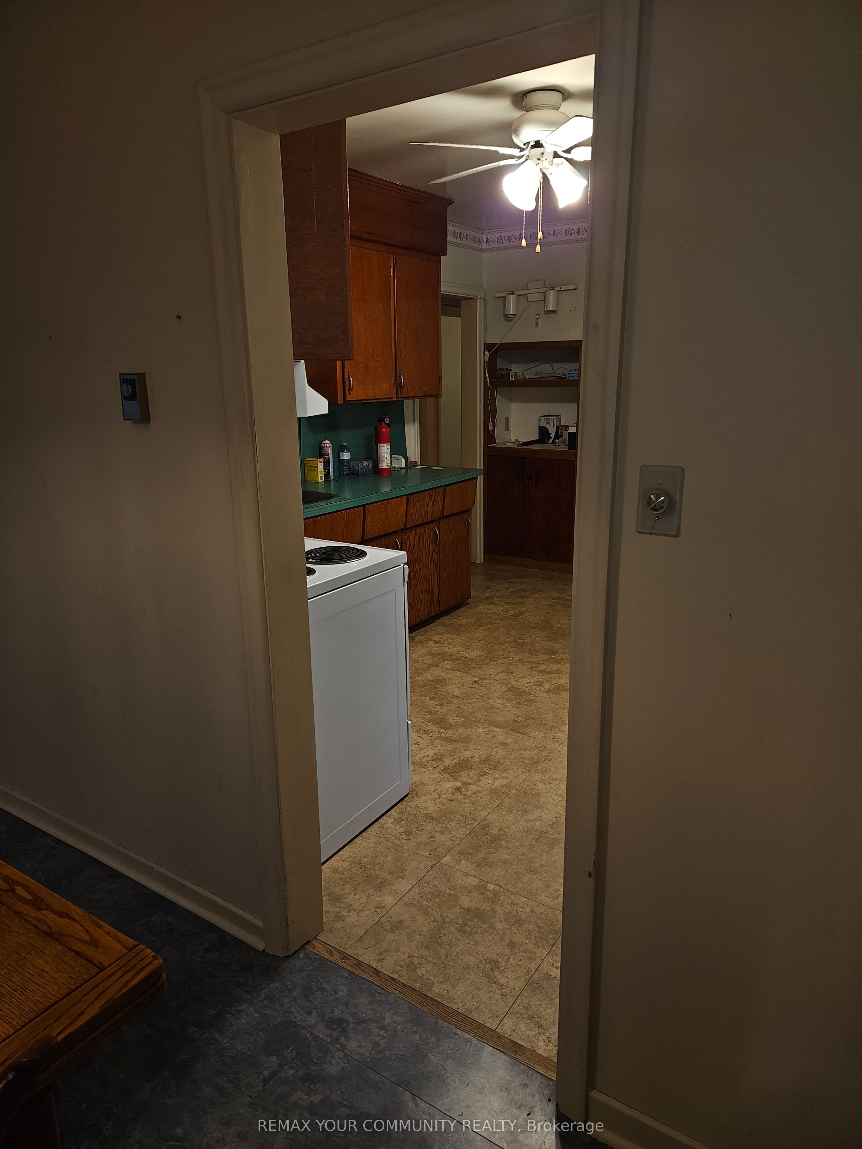 11419 Bathurst Street Property Photo 8