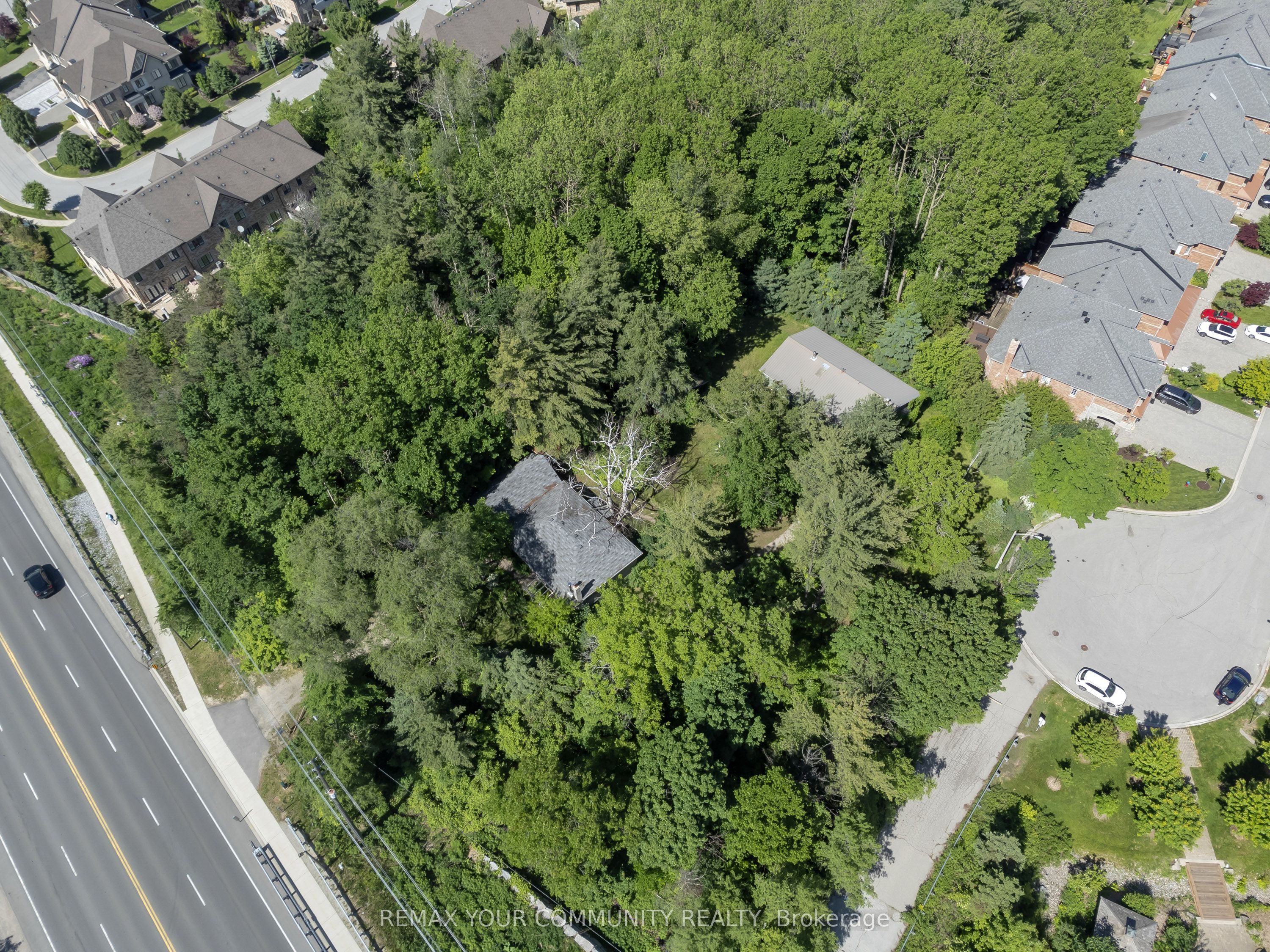 11419 Bathurst Street Property Photo 38
