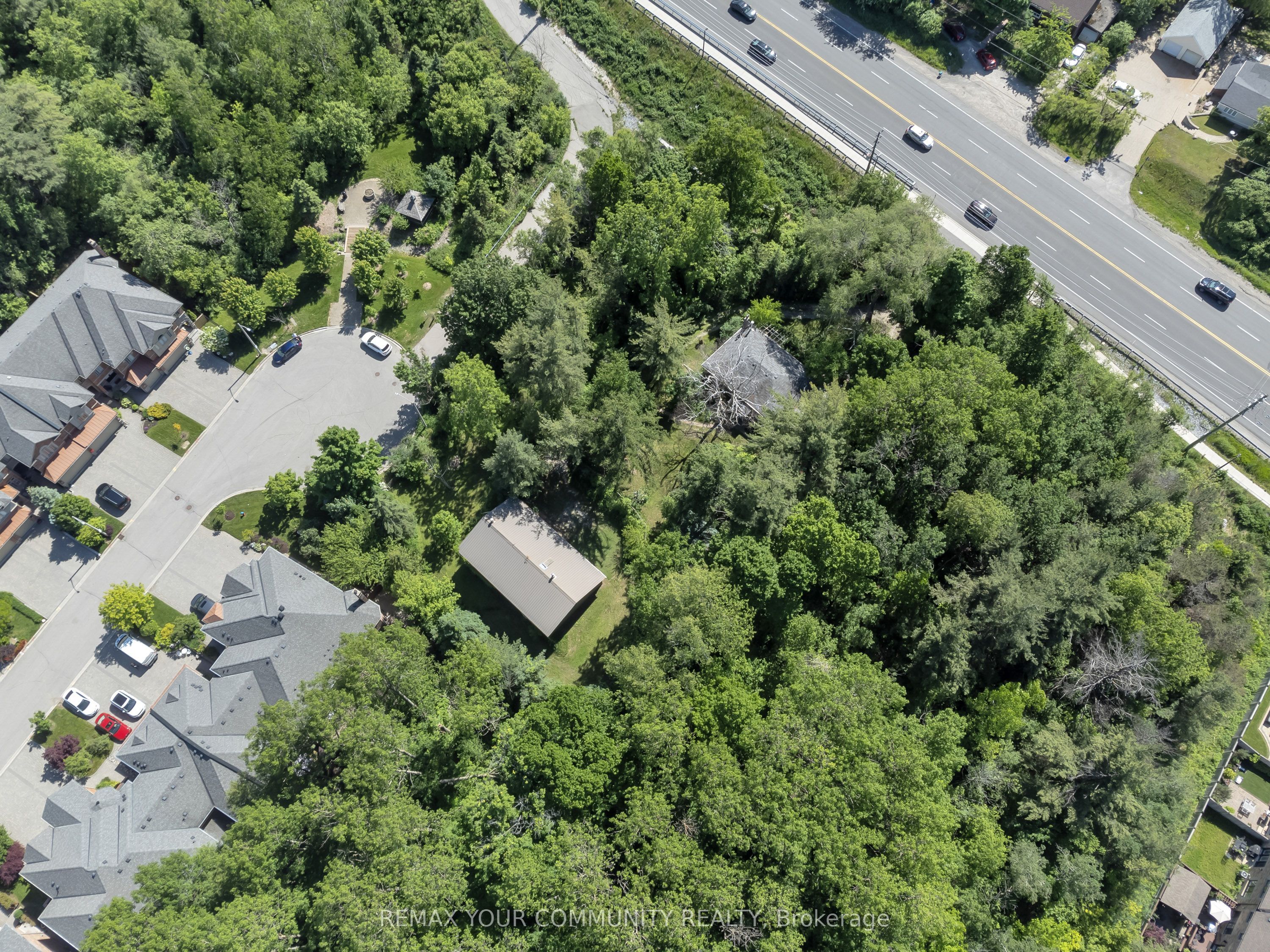 11419 Bathurst Street Property Photo 39