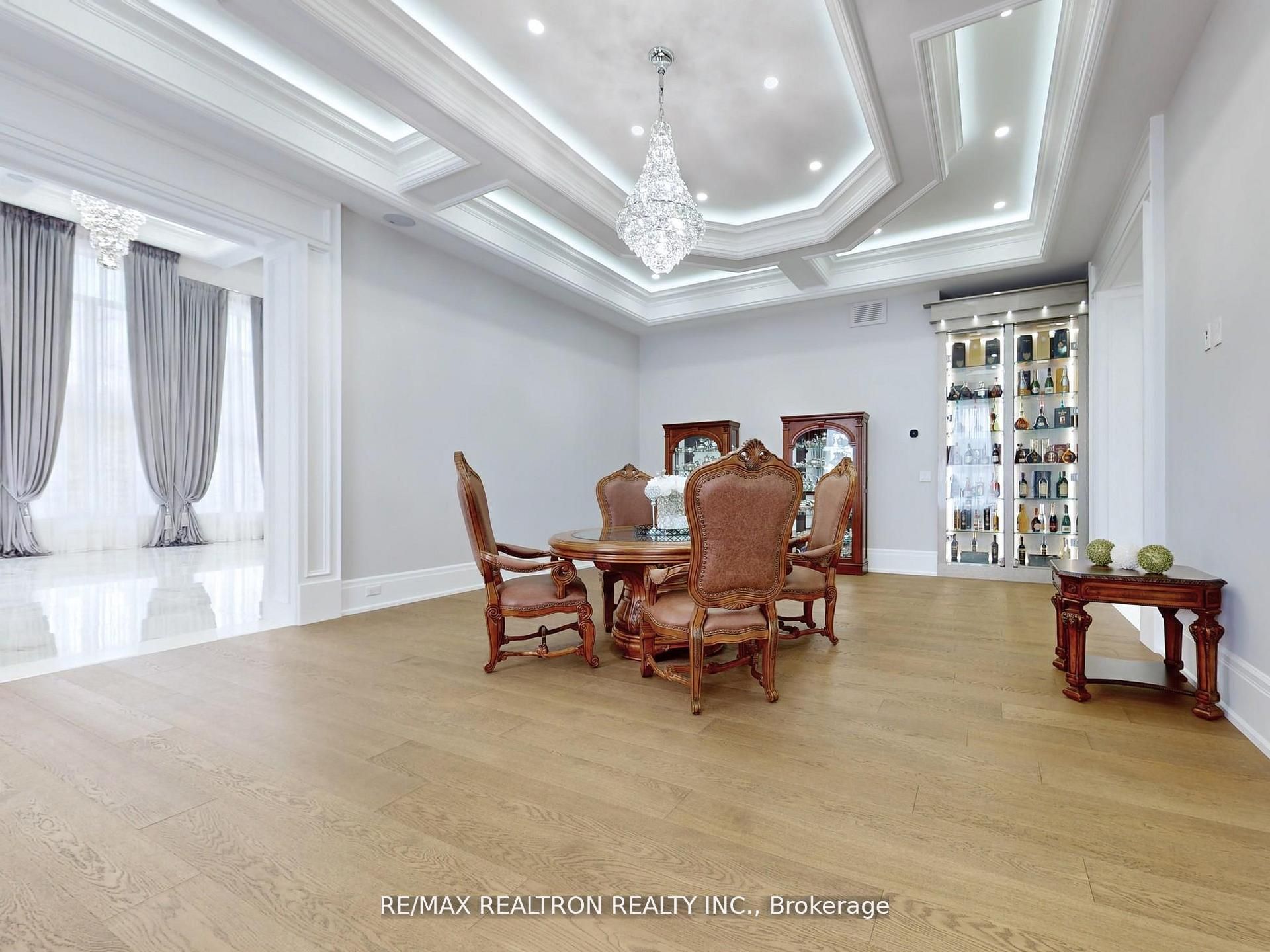 14358 Bathurst Street Property Photo 10
