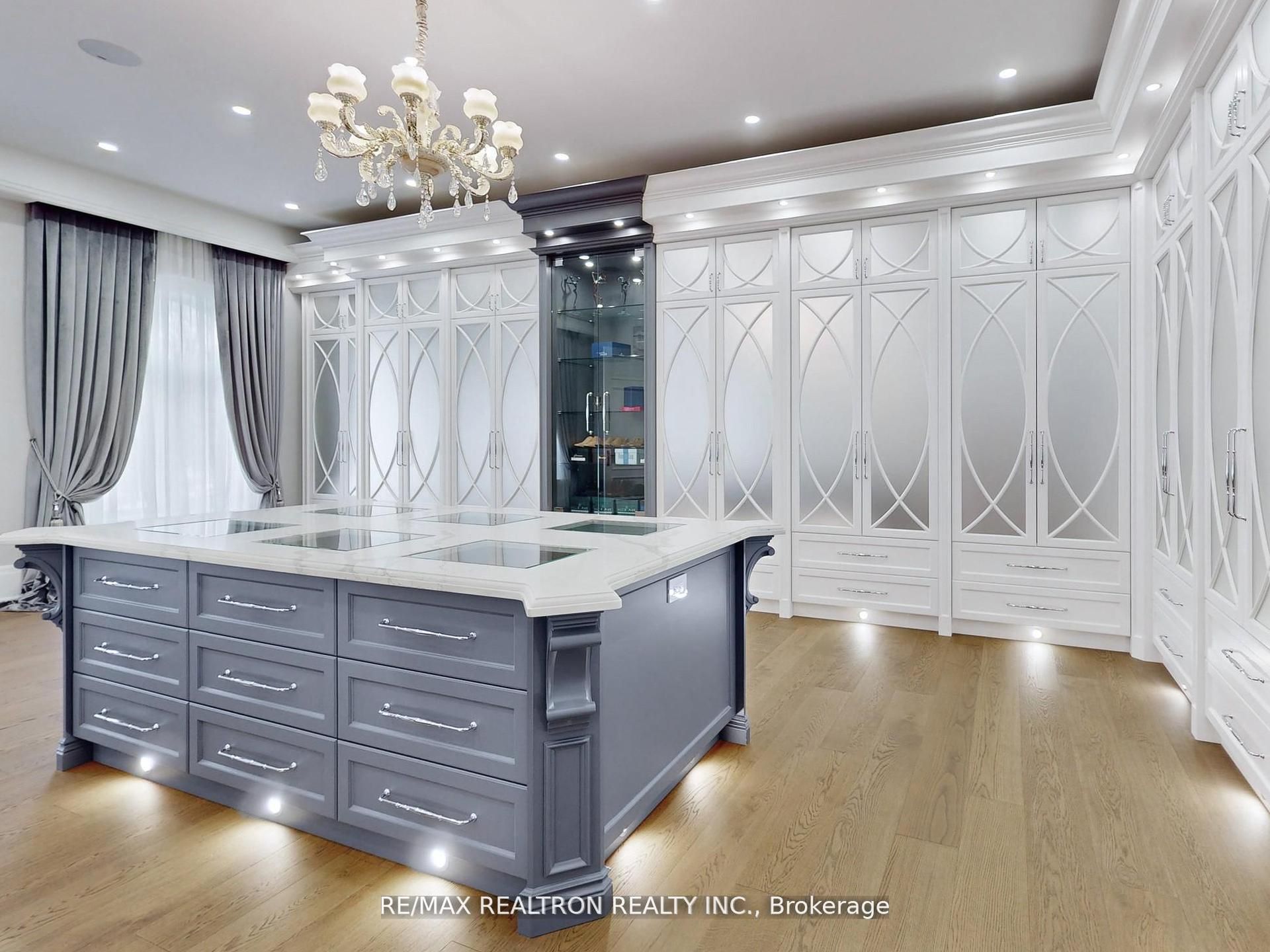 14358 Bathurst Street Property Photo 26