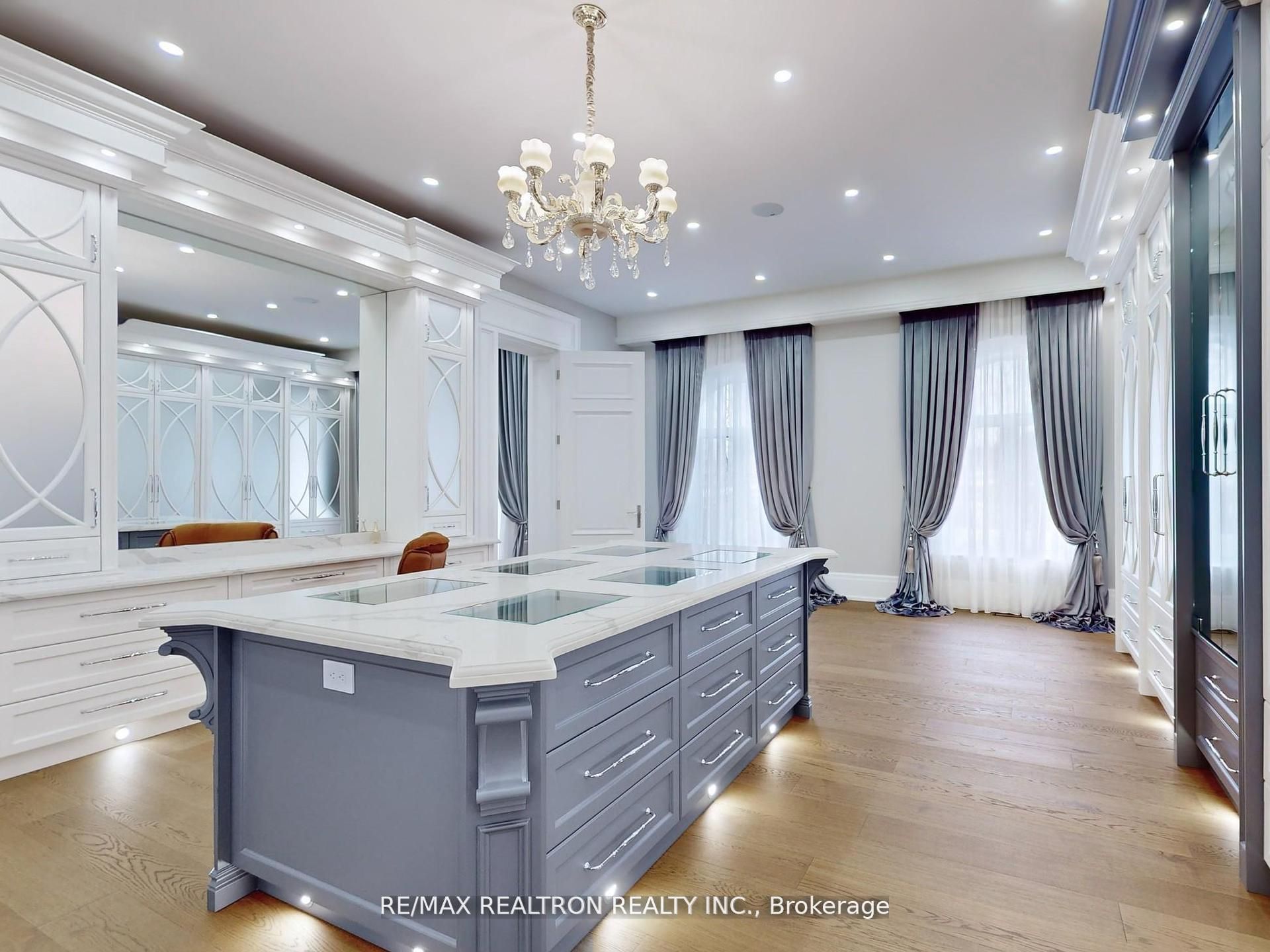 14358 Bathurst Street Property Photo 29