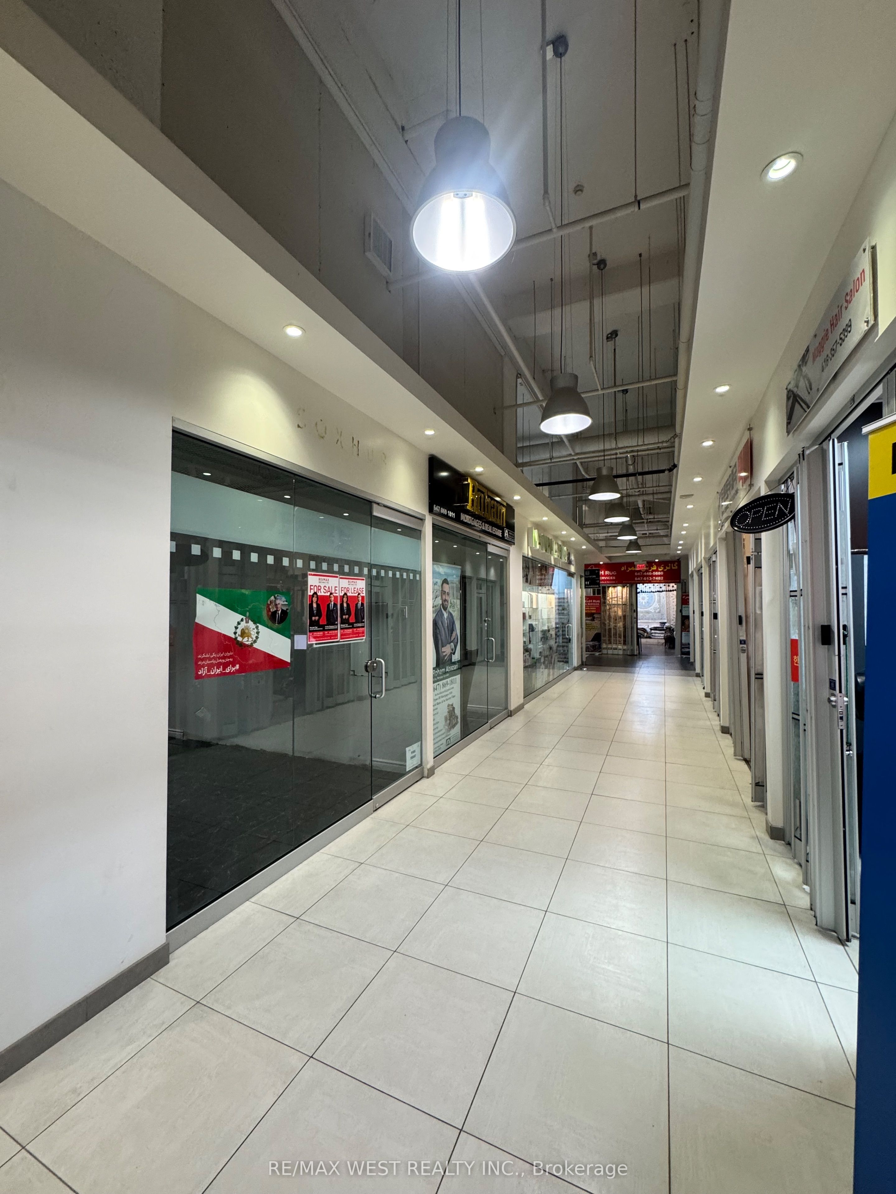 7181 Yonge Street 94 Property Photo 11