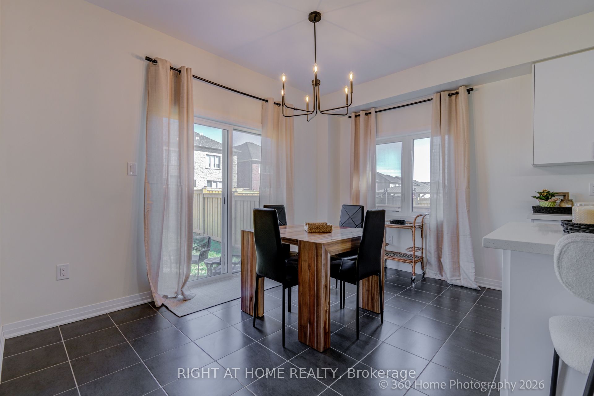 1302 Broderick Street Property Photo 4
