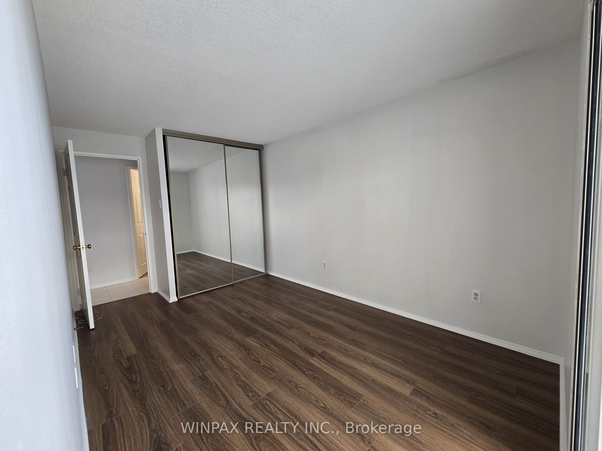 20 Harding Boulevard 1202 Property Photo 25