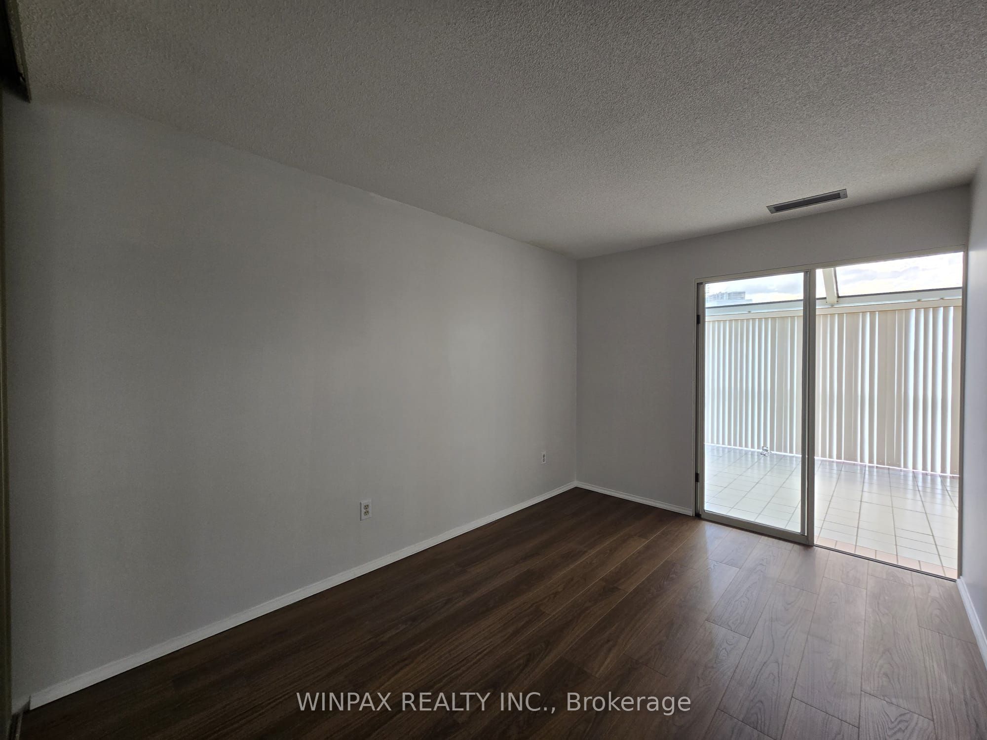 20 Harding Boulevard 1202 Property Photo 27