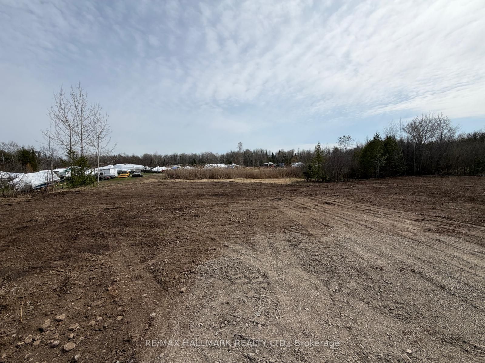 4431 Baseline Road W Property Photo 2