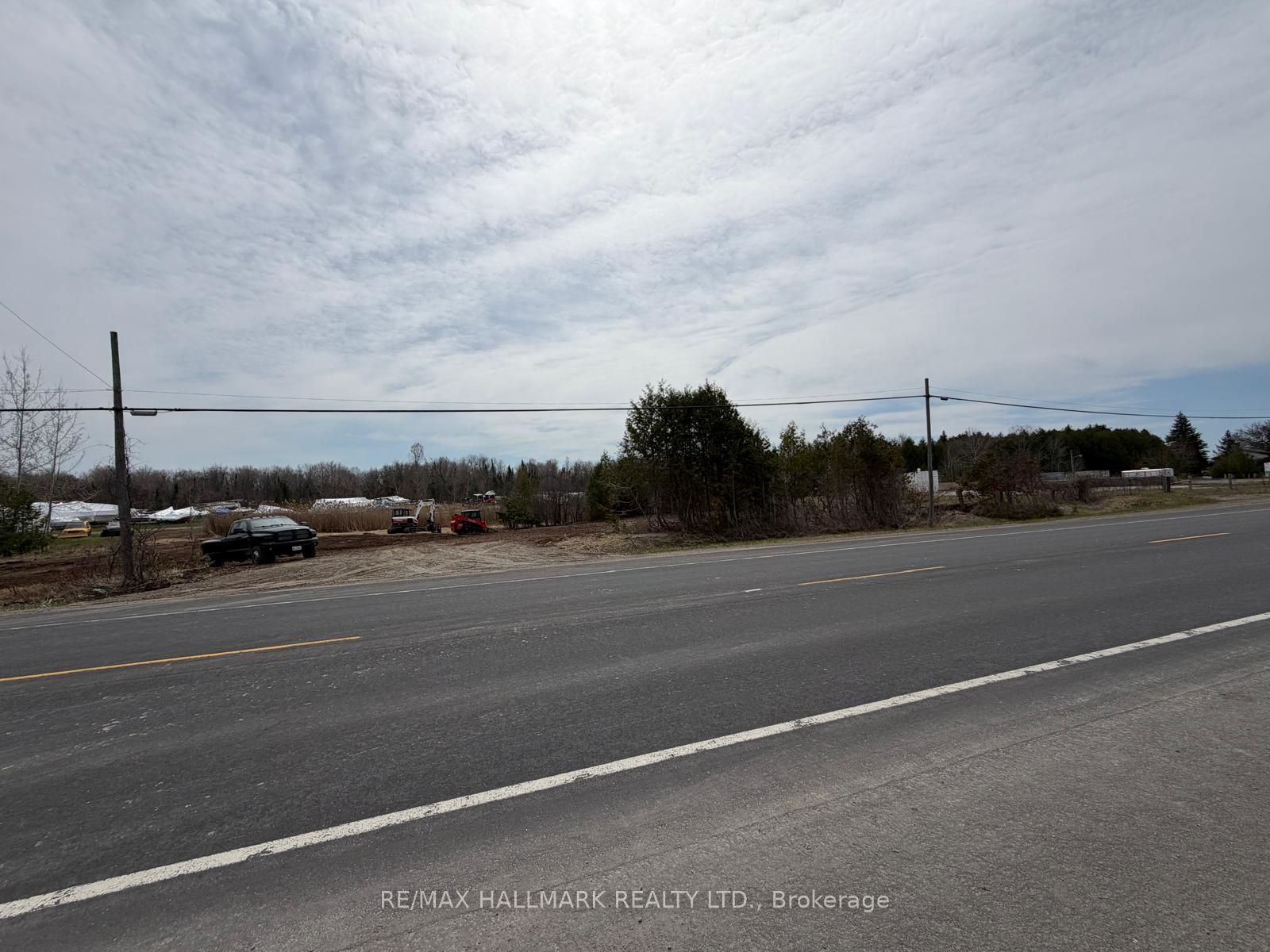 4431 Baseline Road W Property Photo 9