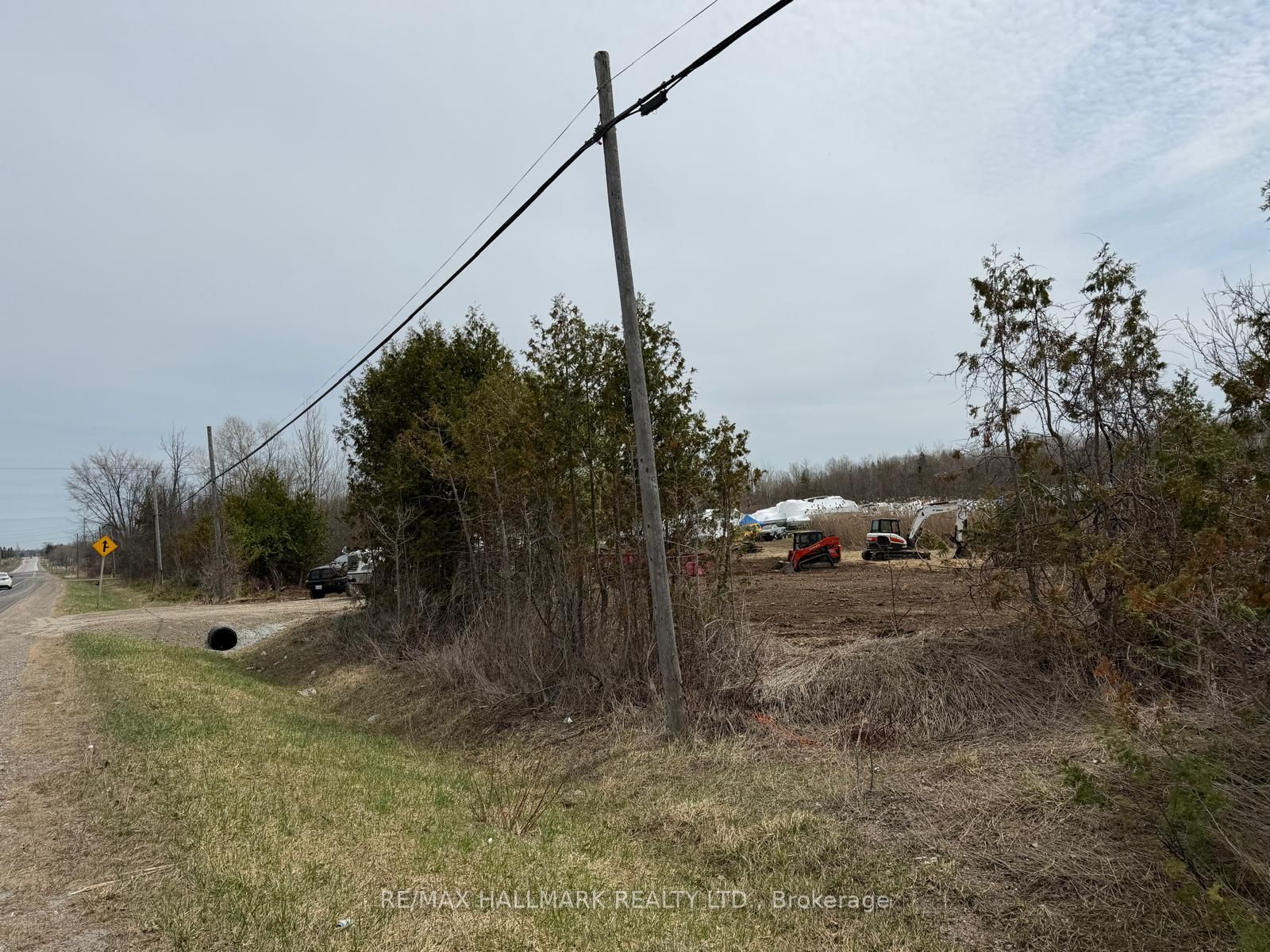4431 Baseline Road W Property Photo 11