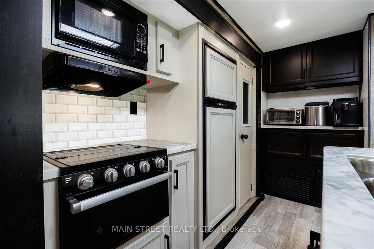15 Hawaiian Circle Property Photo 11