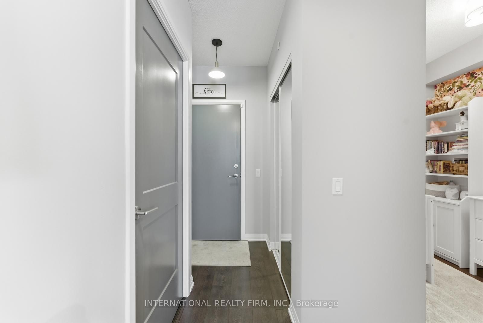 7895 Jane Street 703 Property Photo 6