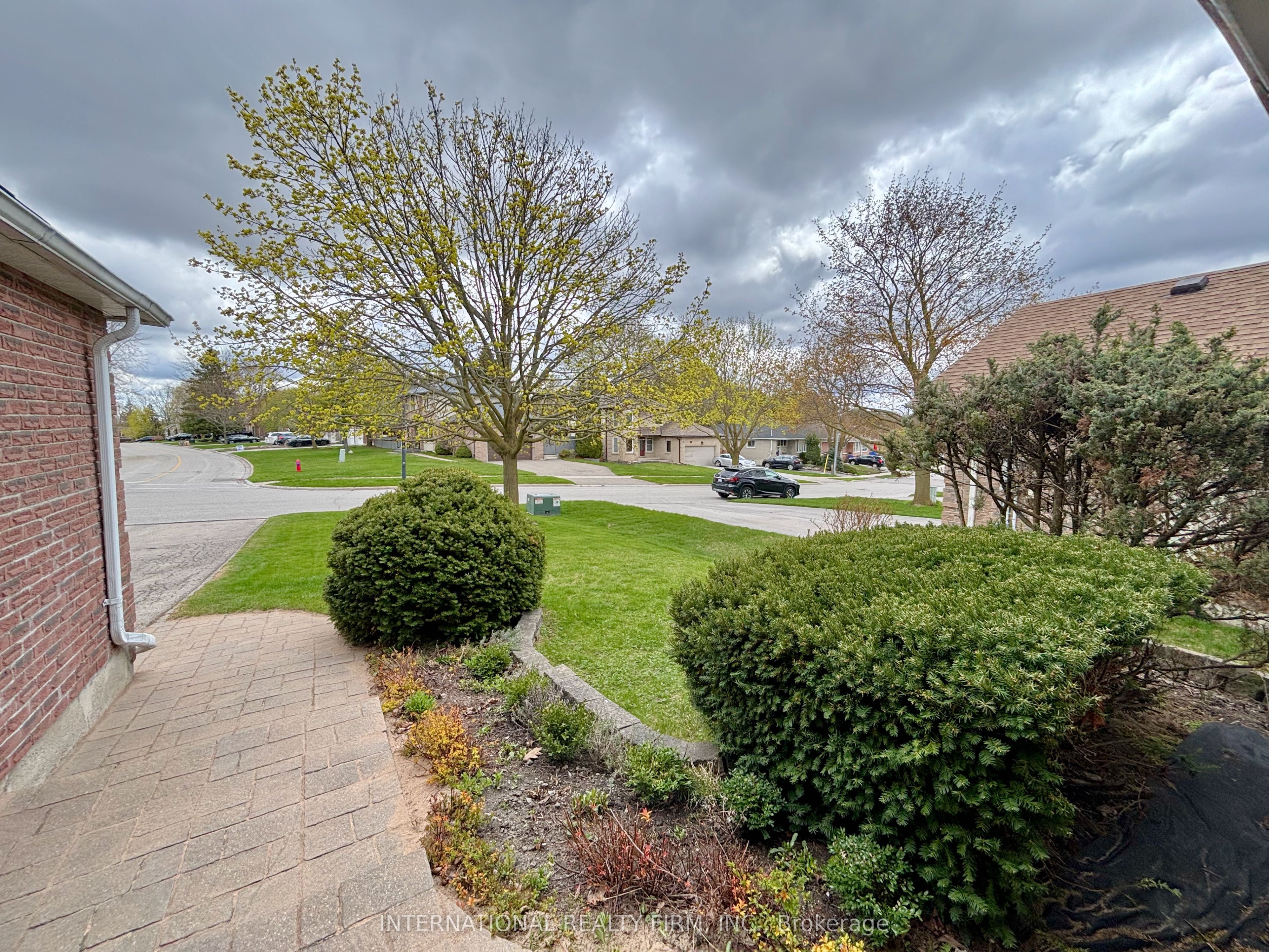 168 Willow Lane Property Photo 4