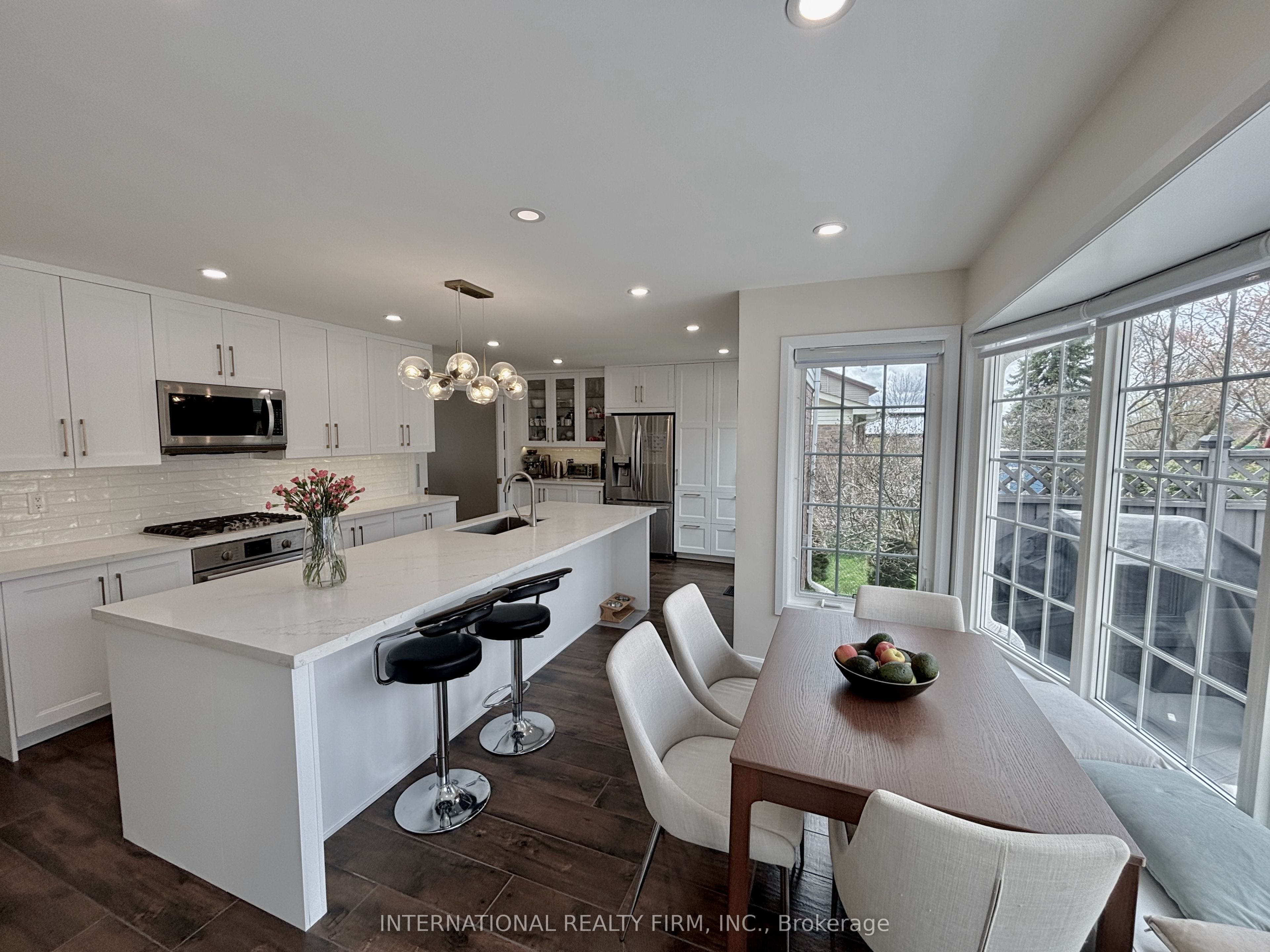 168 Willow Lane Property Photo 8