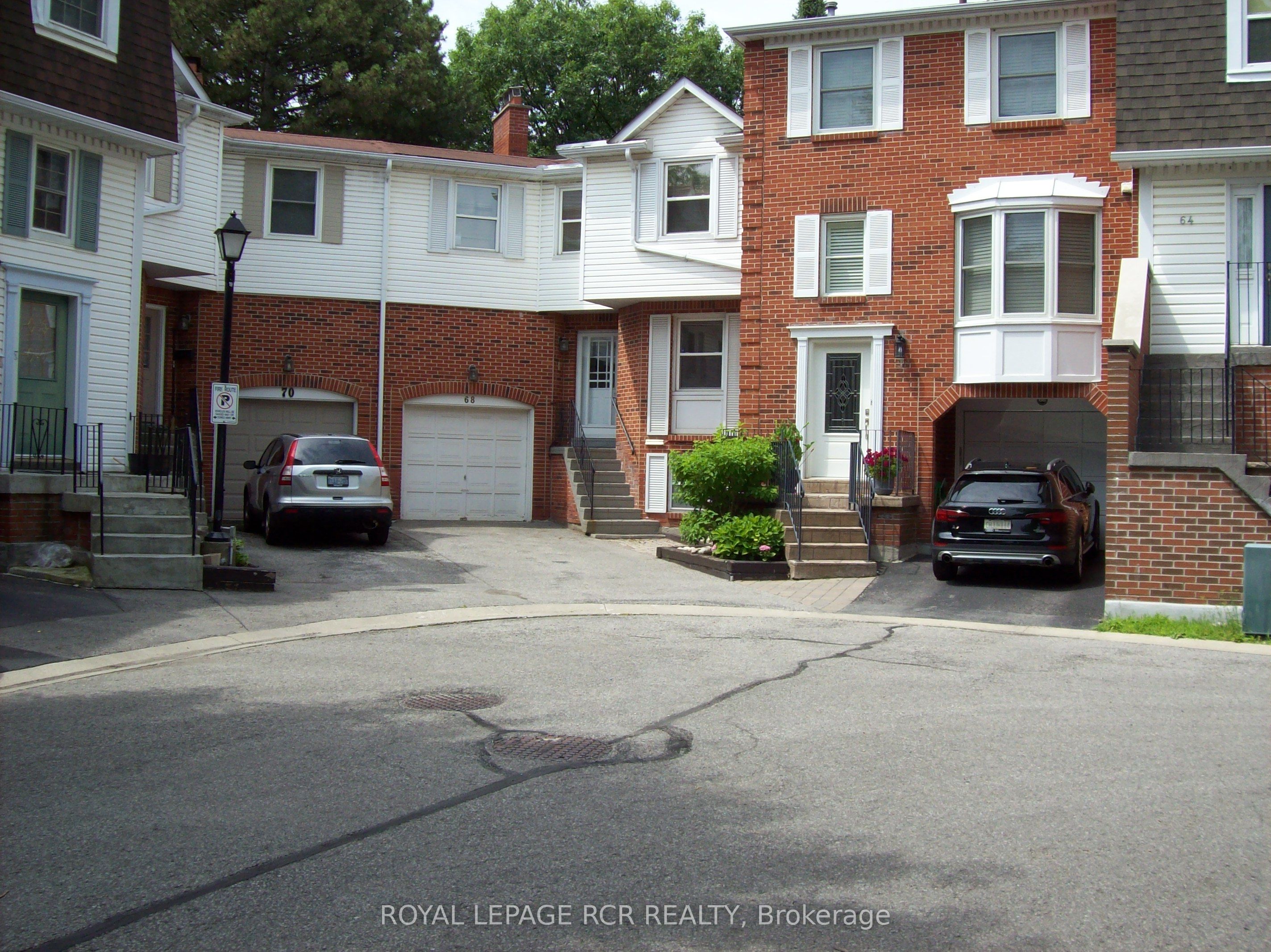 68 Confederation Way 44 Property Photo 1